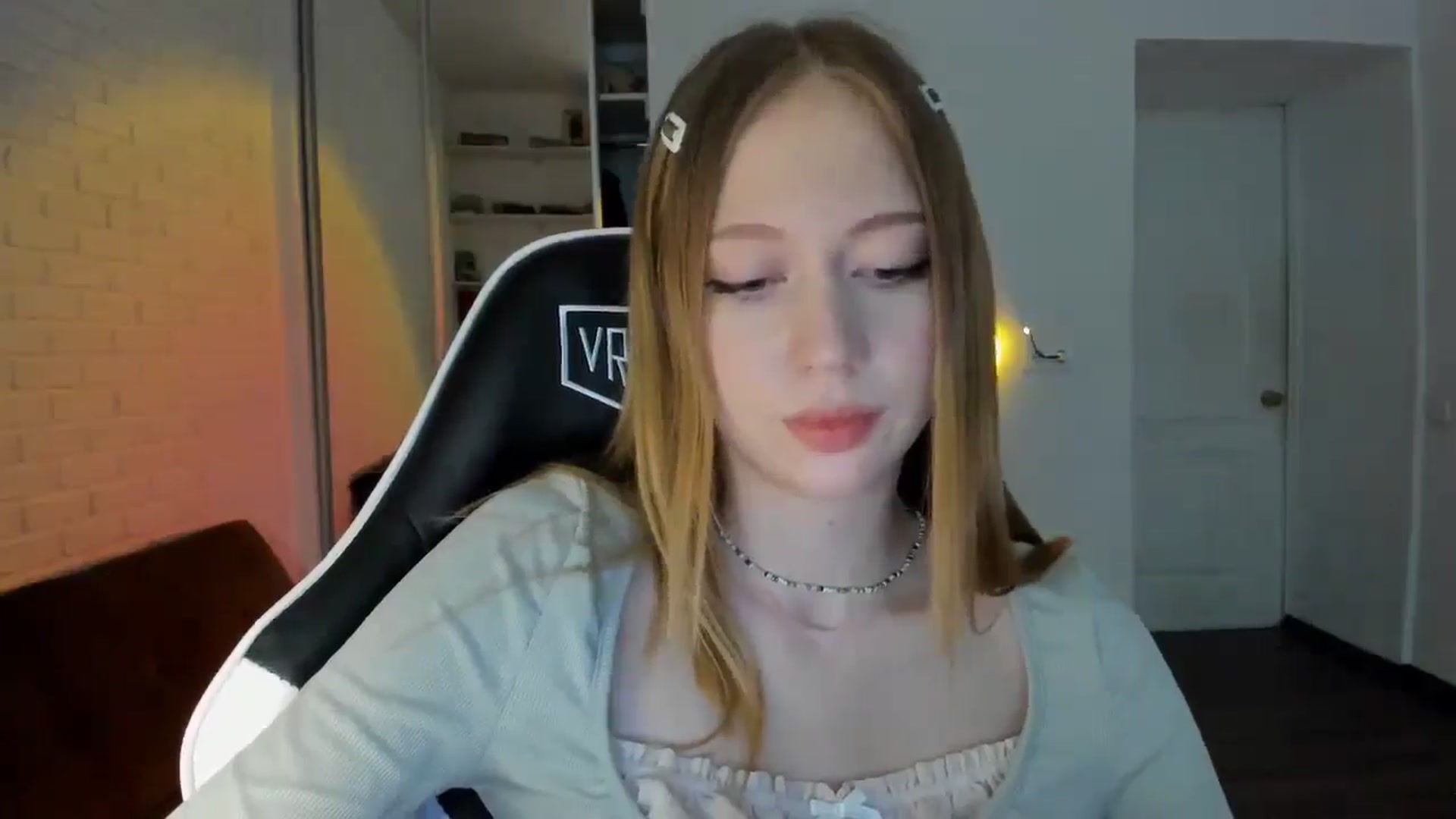 Gallery image thumbnail from RoboSasha's myfreecams stream on, 09/25/2024, 15:51 image 5 of 20