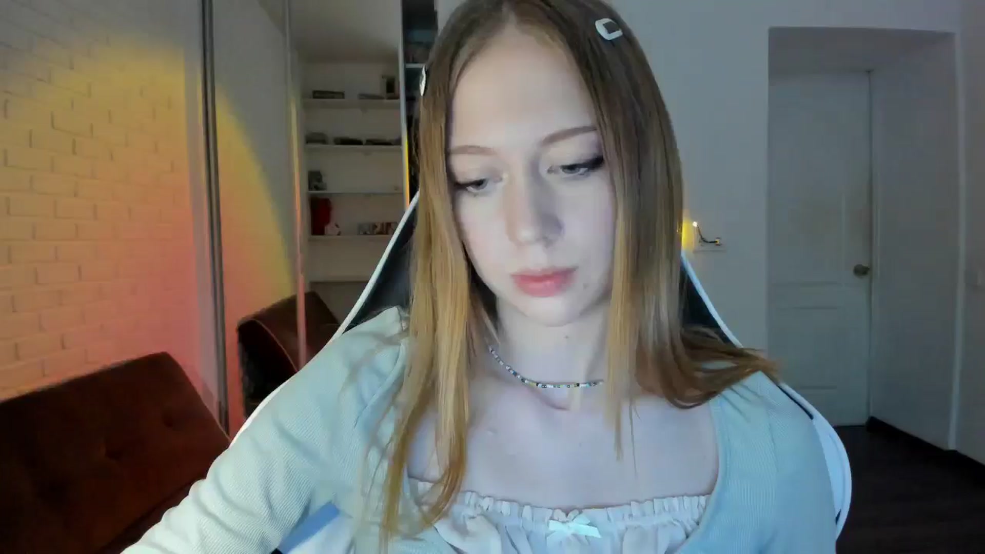 Gallery image thumbnail from RoboSasha's myfreecams stream on, 09/25/2024, 15:51 image 12 of 20