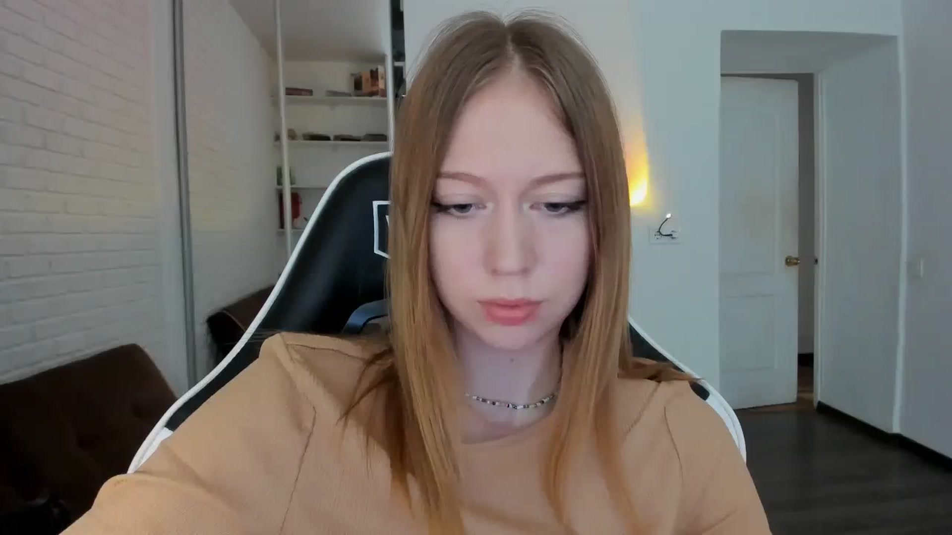 Gallery image thumbnail from RoboSasha's myfreecams stream on, 09/26/2024, 13:27 image 11 of 20