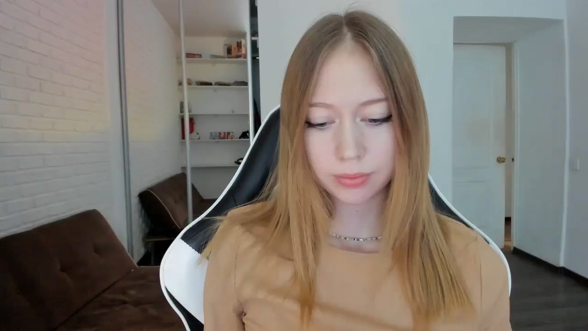 Gallery image thumbnail from RoboSasha's myfreecams stream on, 09/26/2024, 13:27 image 2 of 20