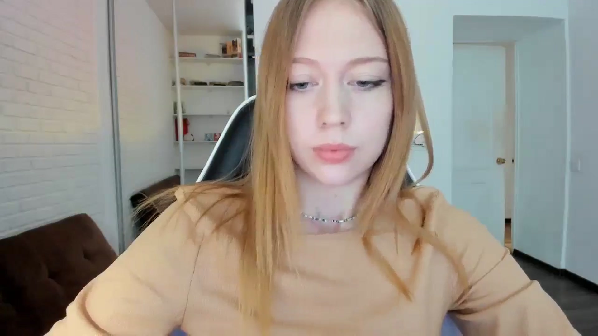 Gallery image thumbnail from RoboSasha's myfreecams stream on, 09/26/2024, 13:27 image 7 of 20