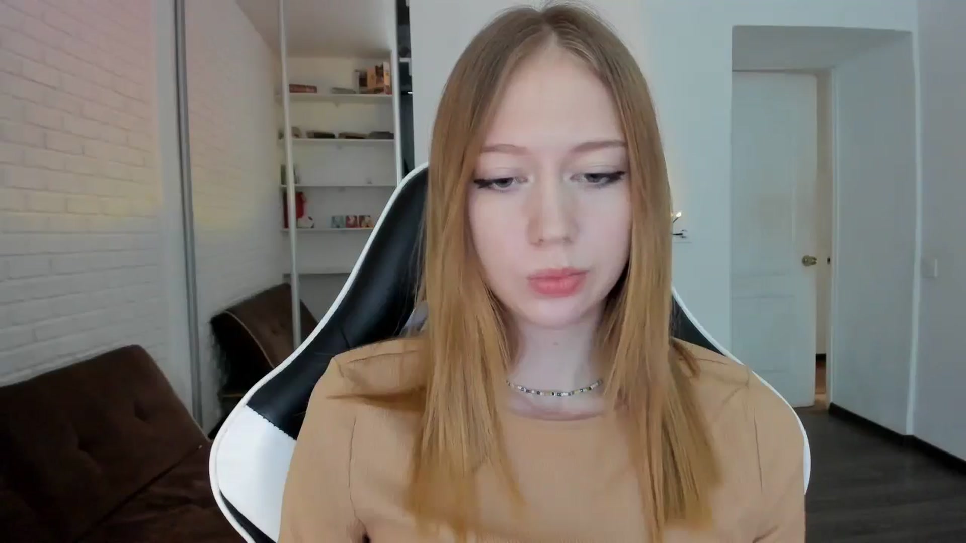 Gallery image thumbnail from RoboSasha's myfreecams stream on, 09/26/2024, 13:27 image 4 of 20