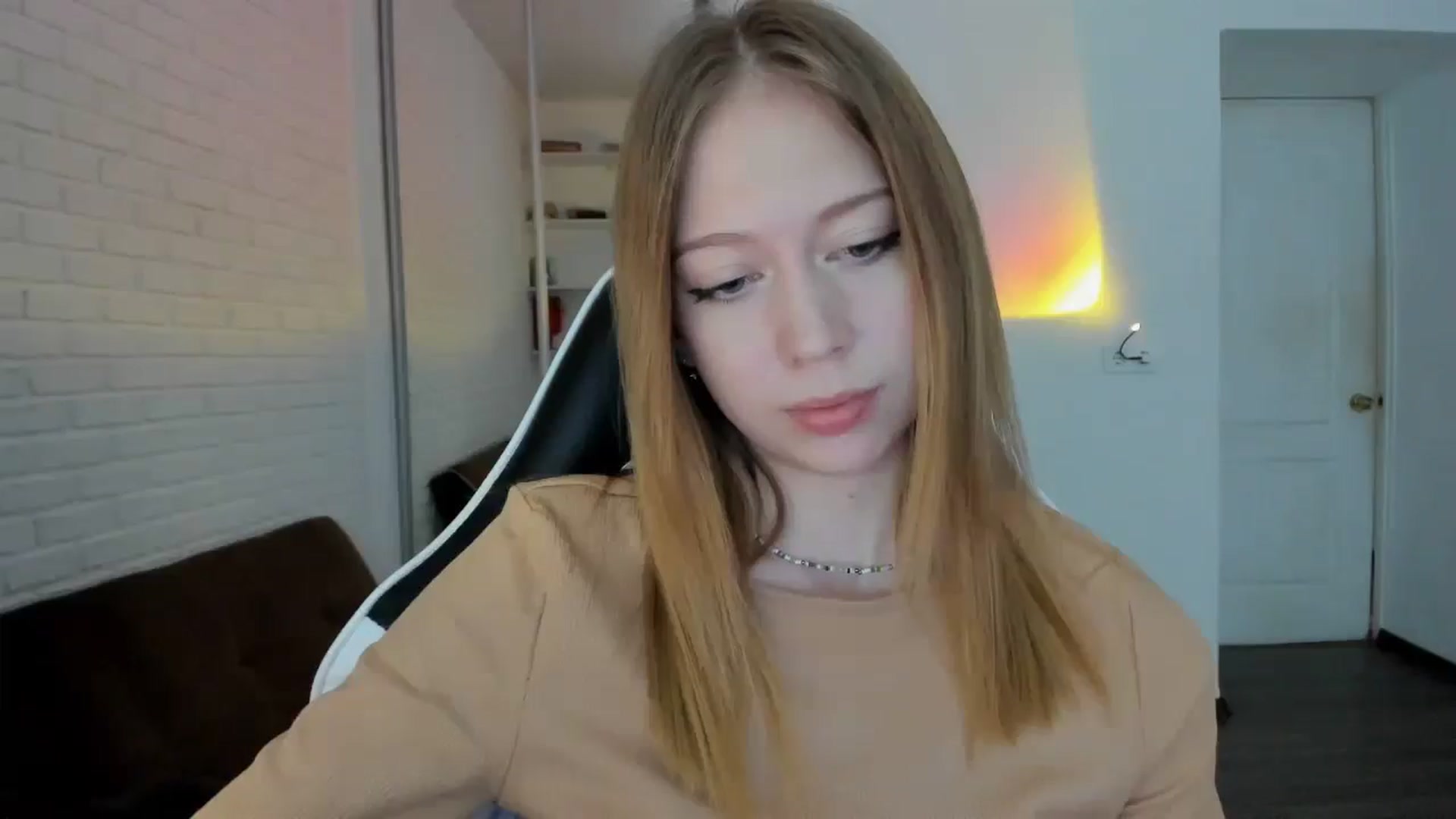 Gallery image thumbnail from RoboSasha's myfreecams stream on, 09/26/2024, 13:27 image 16 of 20