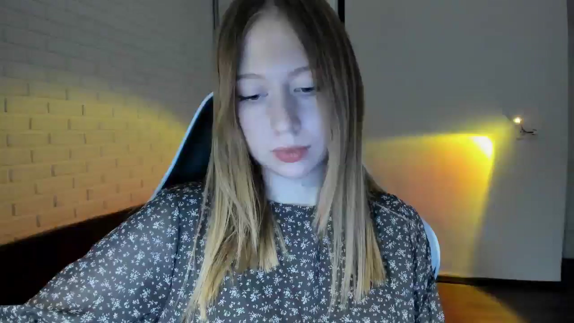 Gallery image thumbnail from RoboSasha's myfreecams stream on, 09/30/2024, 17:00 image 1 of 20