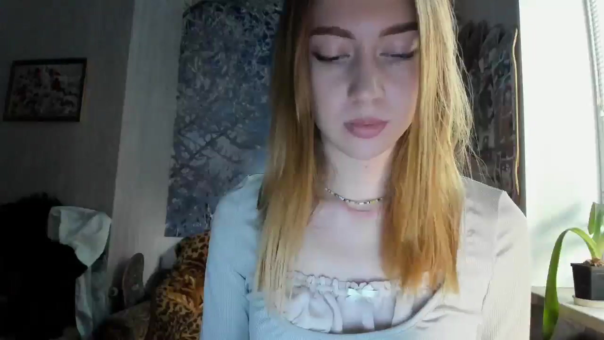 Gallery image thumbnail from RoboSasha's myfreecams stream on, 10/06/2024, 14:58 image 12 of 20
