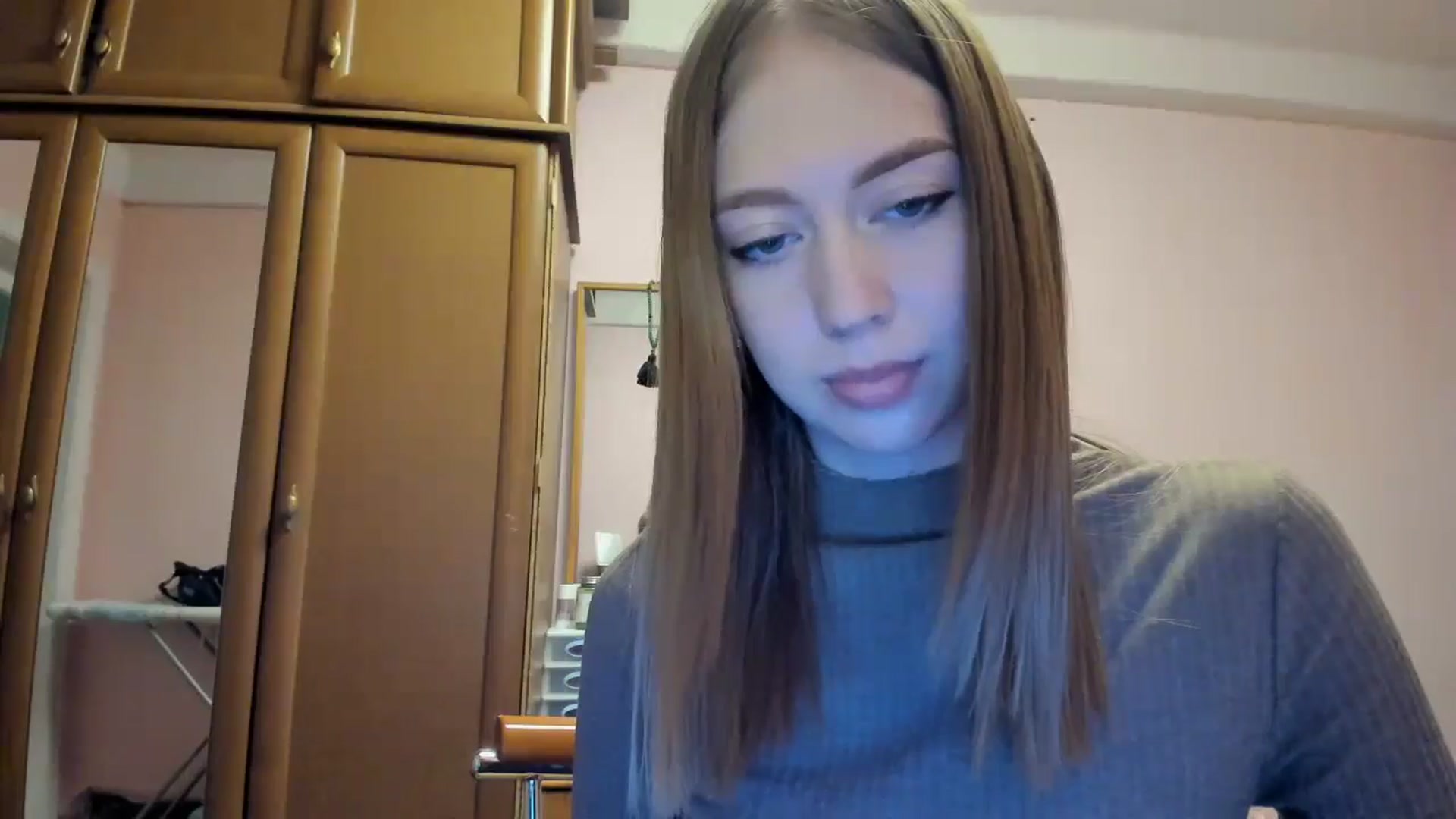 Gallery image thumbnail from RoboSasha's myfreecams stream on, 10/07/2024, 17:38 image 2 of 20