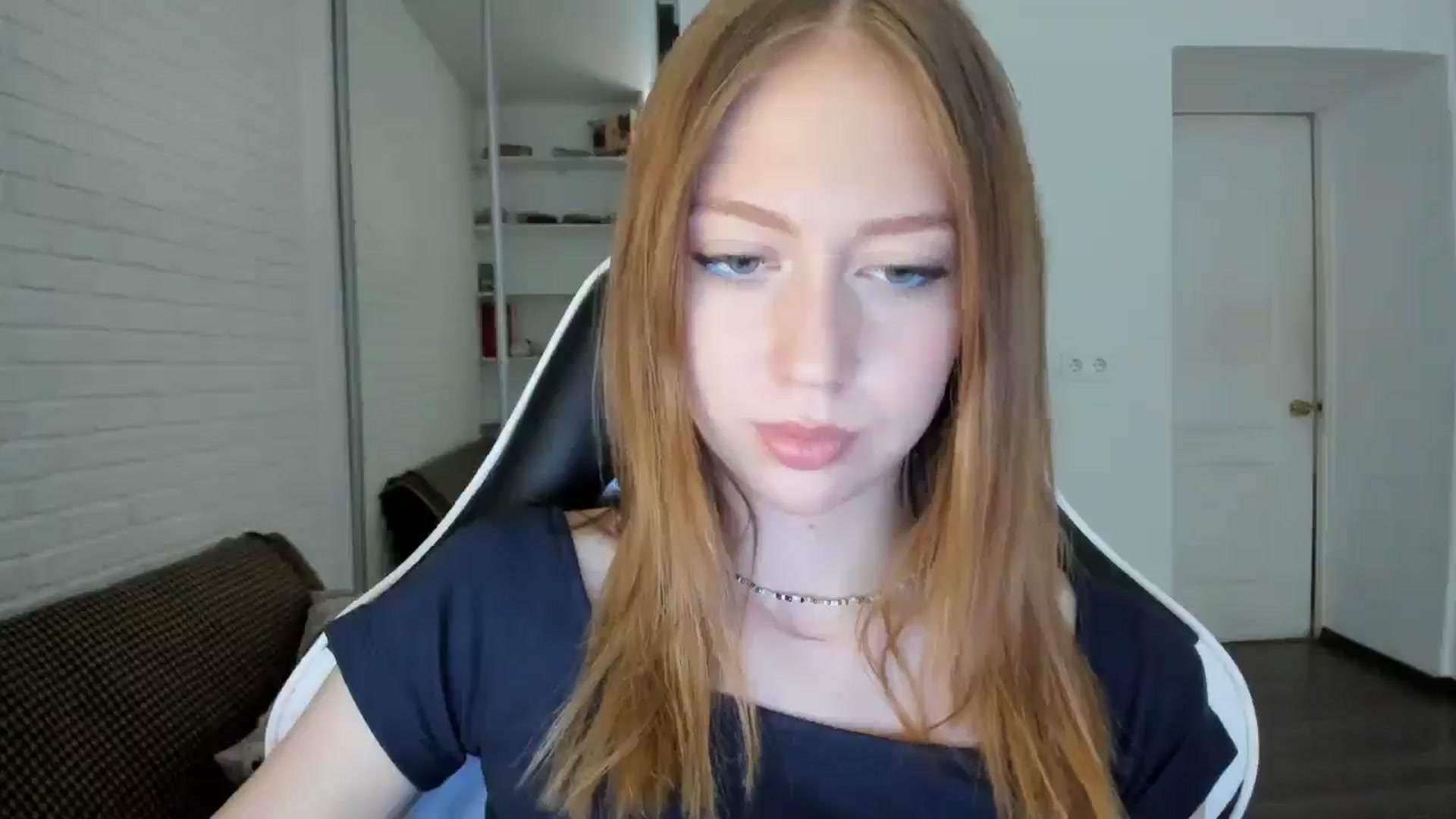 Gallery image thumbnail from RoboSasha's myfreecams stream on, 10/09/2024, 14:58 image 7 of 20