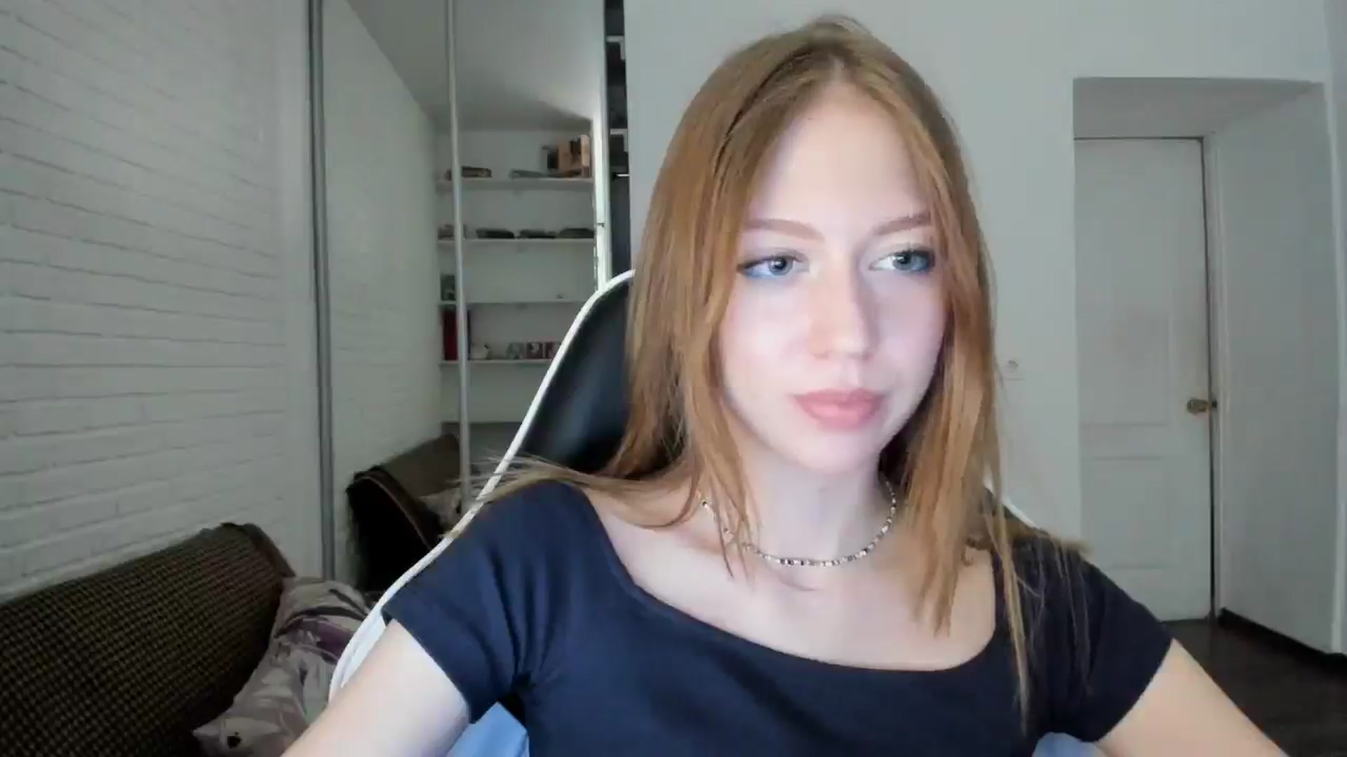 Gallery image thumbnail from RoboSasha's myfreecams stream on, 10/09/2024, 14:58 image 18 of 20