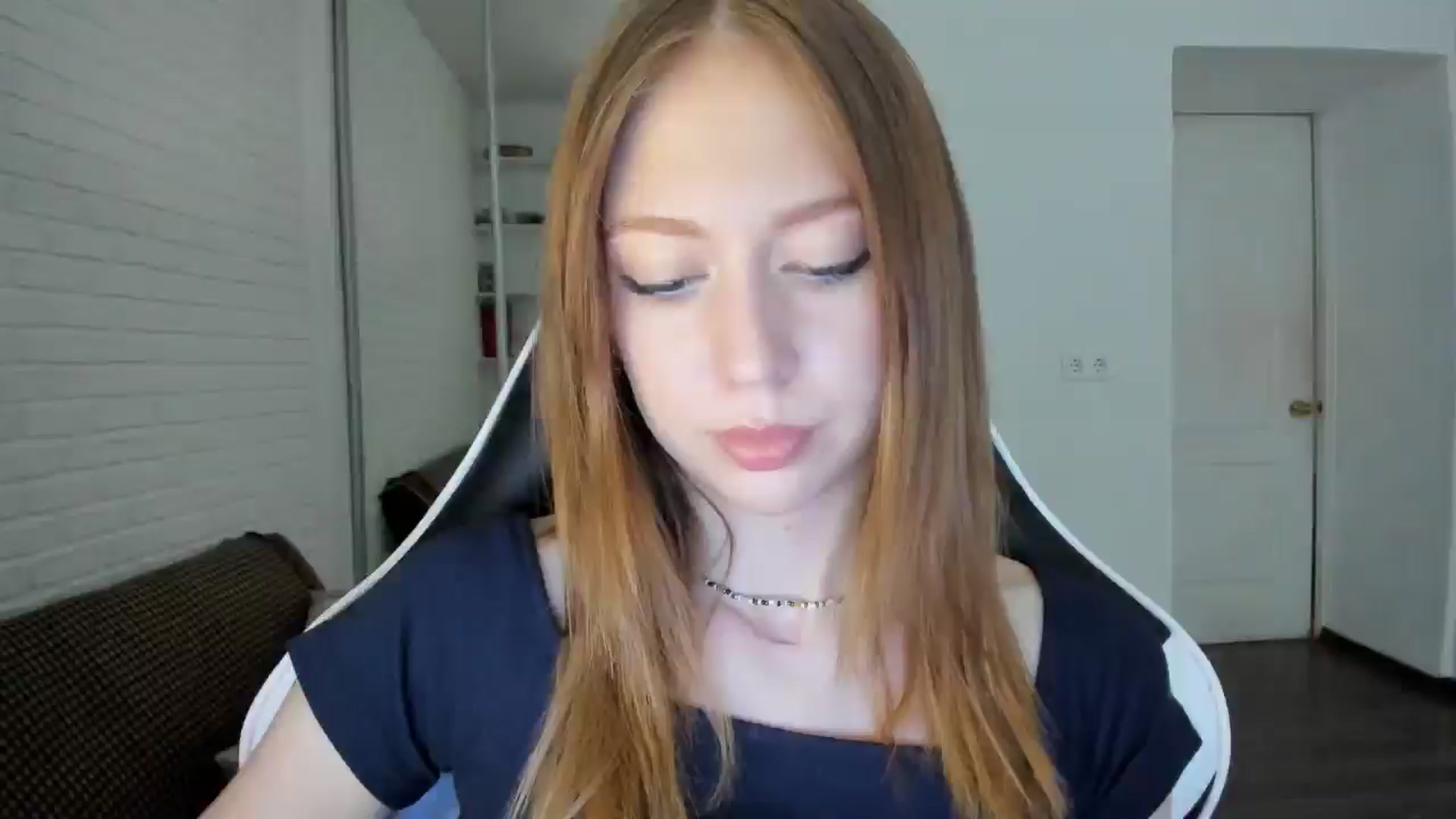 Gallery image thumbnail from RoboSasha's myfreecams stream on, 10/09/2024, 14:58 image 6 of 20