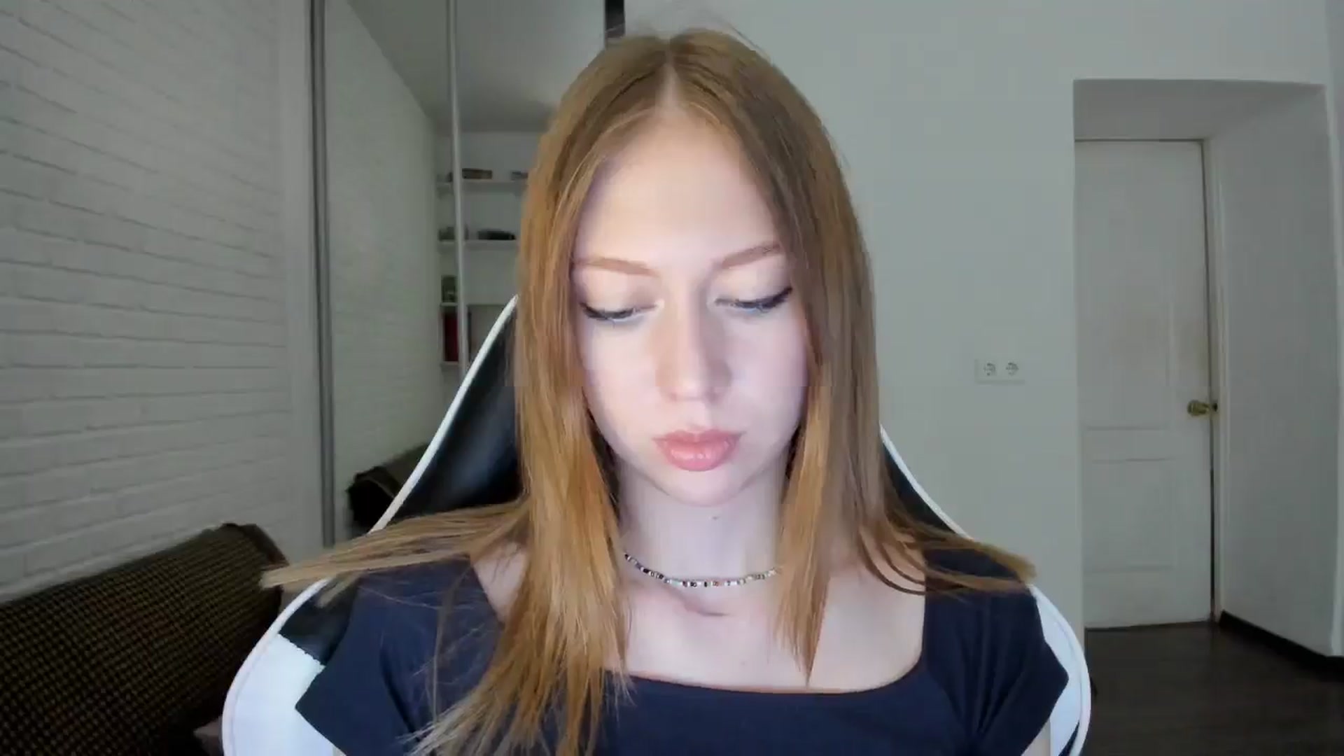 Gallery image thumbnail from RoboSasha's myfreecams stream on, 10/09/2024, 14:58 image 11 of 20
