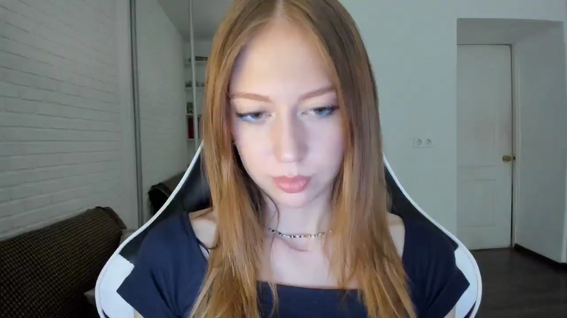 Gallery image thumbnail from RoboSasha's myfreecams stream on, 10/09/2024, 14:58 image 5 of 20