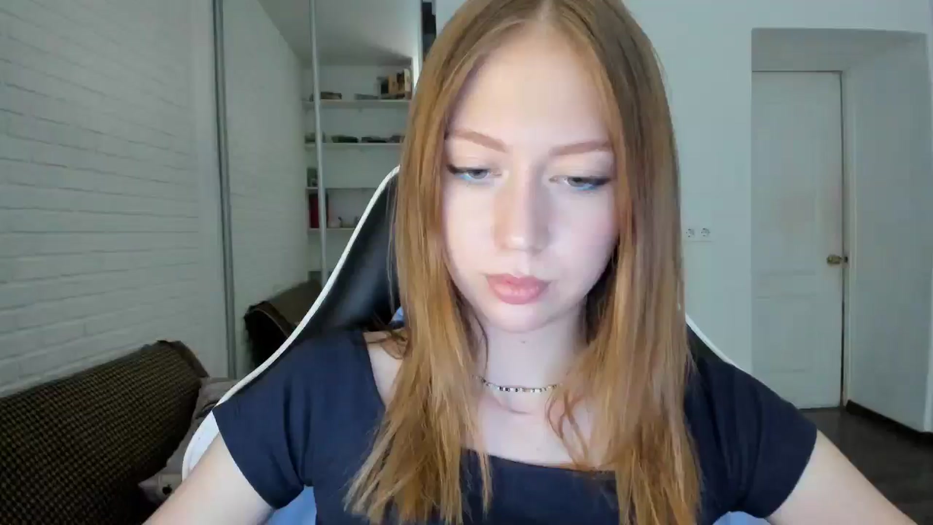 Gallery image thumbnail from RoboSasha's myfreecams stream on, 10/09/2024, 14:58 image 8 of 20