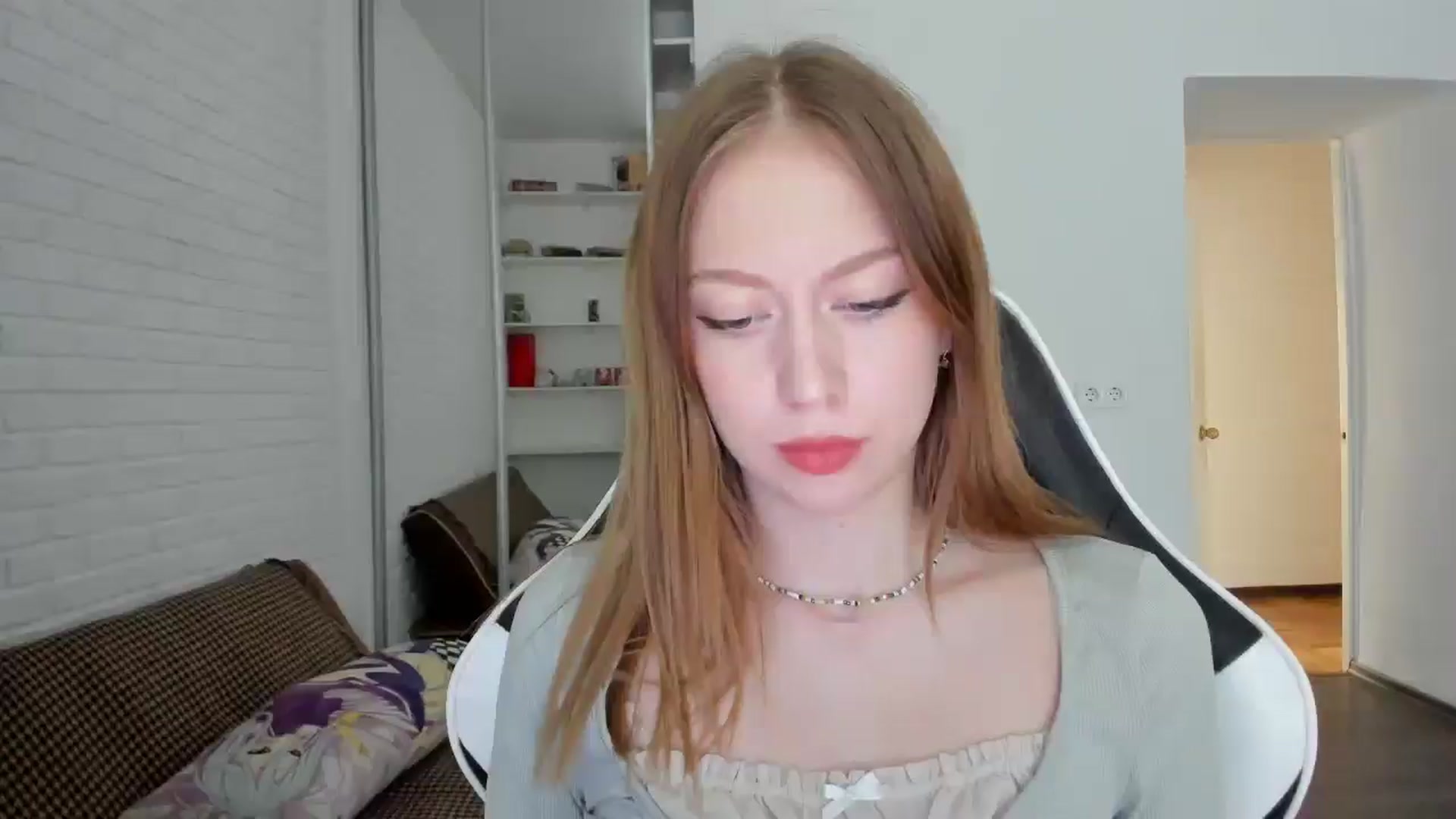 Gallery image thumbnail from RoboSasha's myfreecams stream on, 10/13/2024, 14:16 image 1 of 20