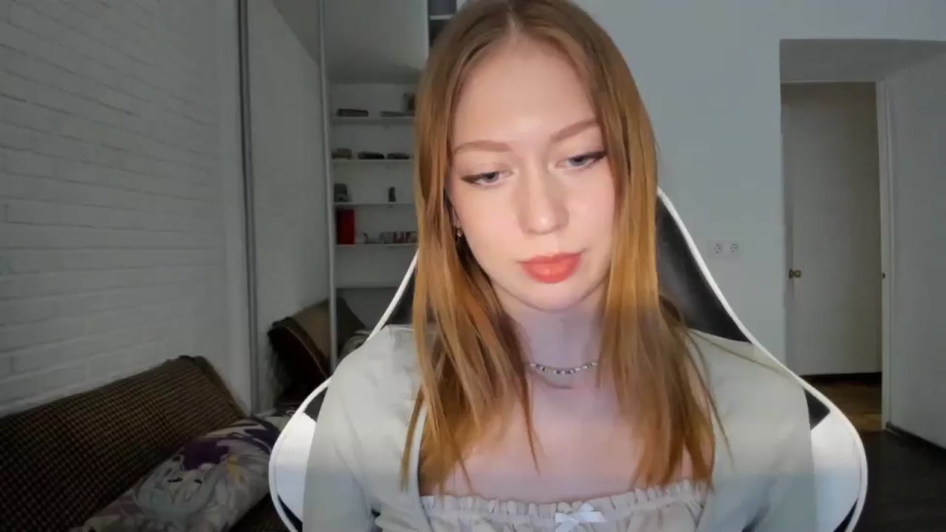 Gallery image thumbnail from RoboSasha's myfreecams stream on, 10/13/2024, 14:16 image 17 of 20