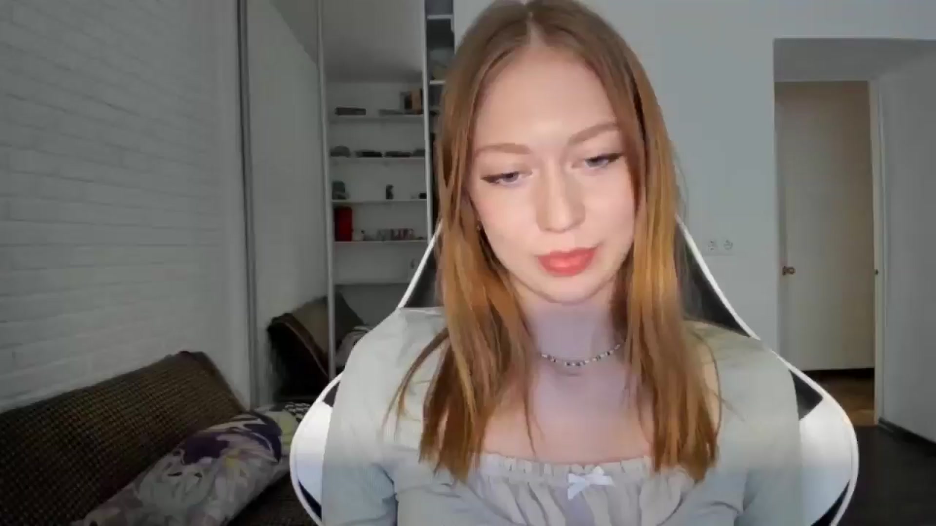 Gallery image thumbnail from RoboSasha's myfreecams stream on, 10/13/2024, 14:16 image 15 of 20
