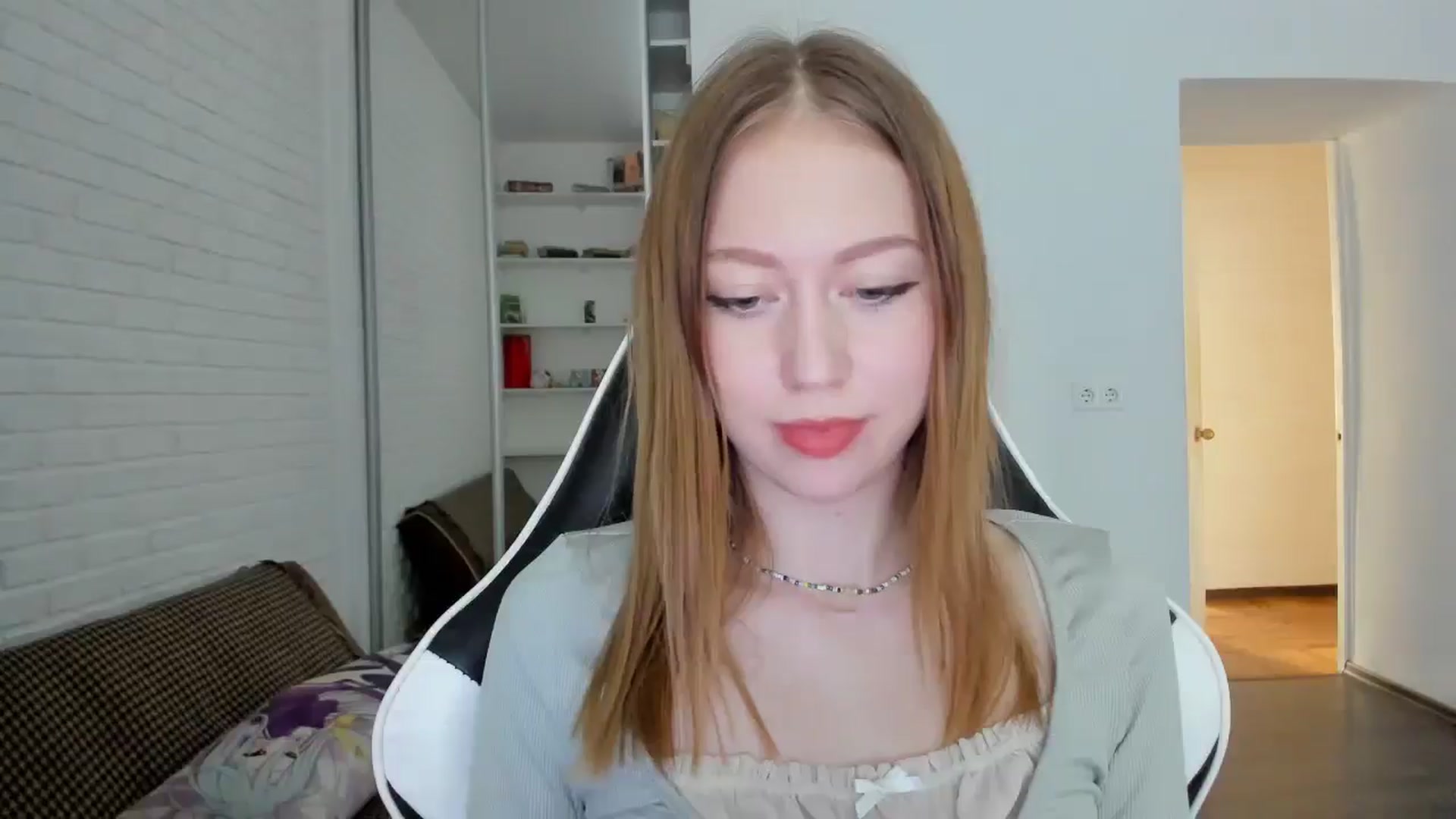 Gallery image thumbnail from RoboSasha's myfreecams stream on, 10/13/2024, 14:16 image 4 of 20
