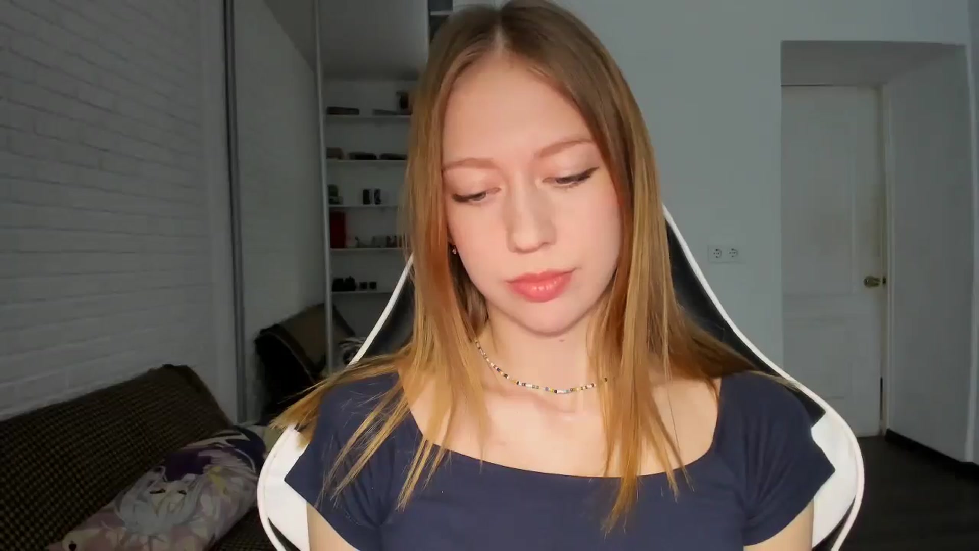 Gallery image thumbnail from RoboSasha's myfreecams stream on, 10/16/2024, 13:02 image 2 of 20