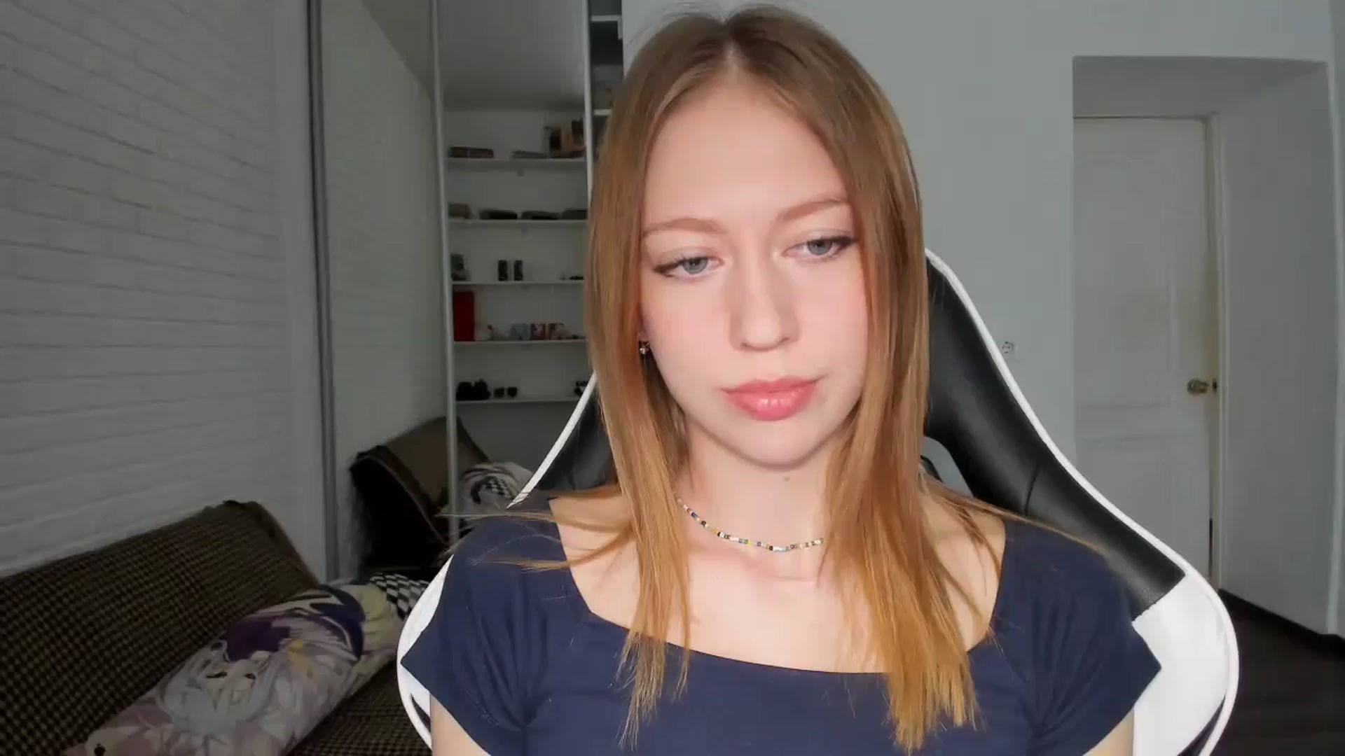 Gallery image thumbnail from RoboSasha's myfreecams stream on, 10/16/2024, 13:02 image 10 of 20