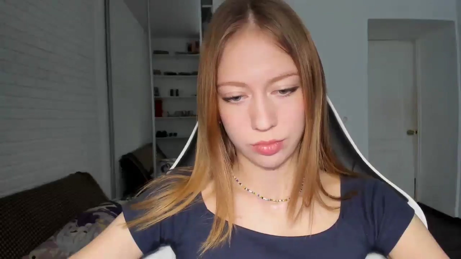 Gallery image thumbnail from RoboSasha's myfreecams stream on, 10/16/2024, 13:02 image 20 of 20