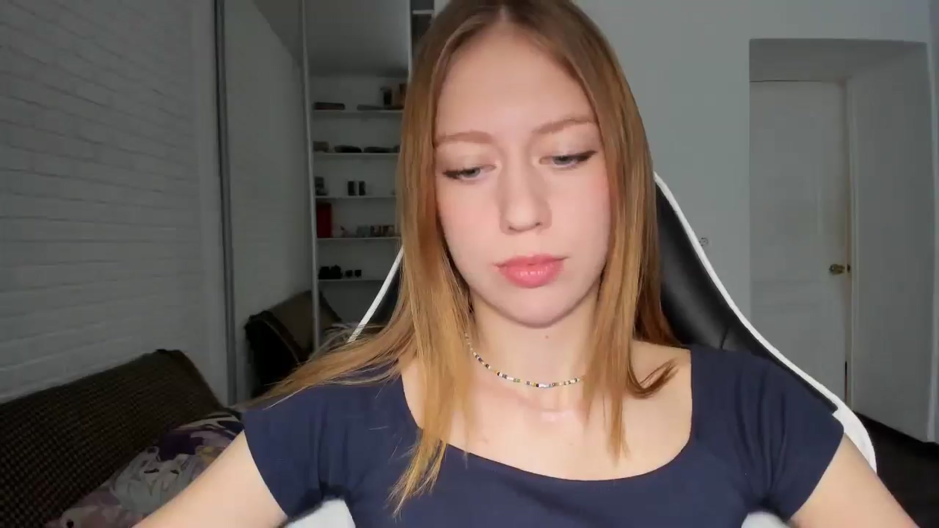 Gallery image thumbnail from RoboSasha's myfreecams stream on, 10/16/2024, 13:02 image 19 of 20