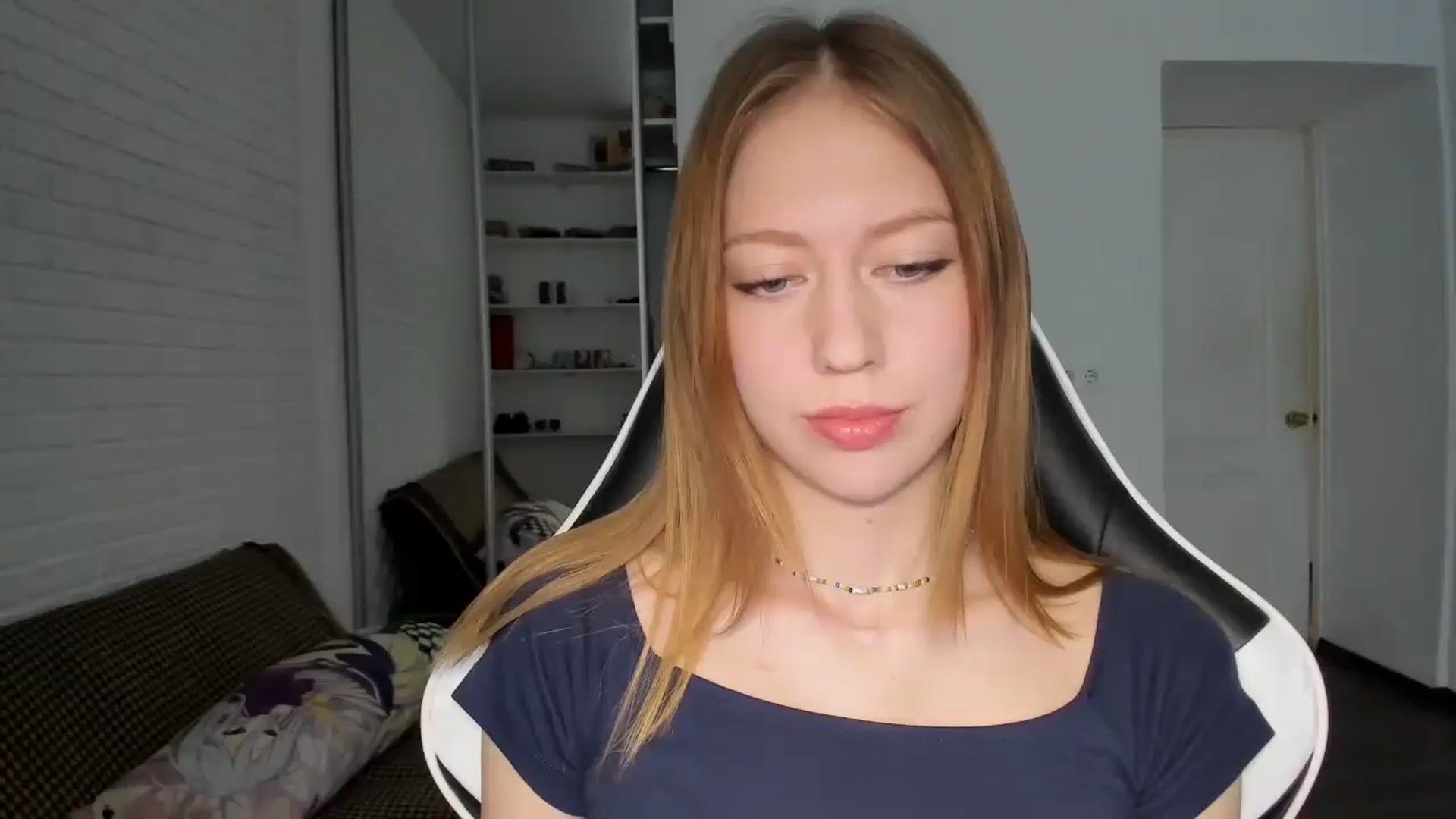 Gallery image thumbnail from RoboSasha's myfreecams stream on, 10/16/2024, 13:02 image 14 of 20