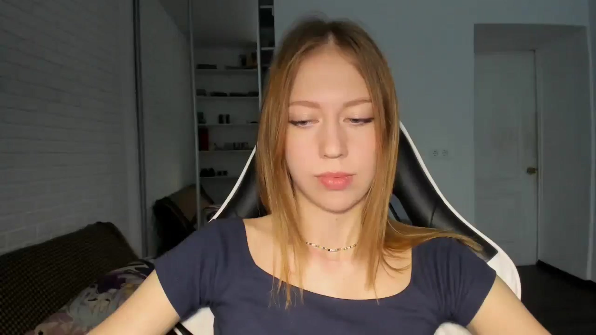 Gallery image thumbnail from RoboSasha's myfreecams stream on, 10/16/2024, 14:12 image 17 of 20
