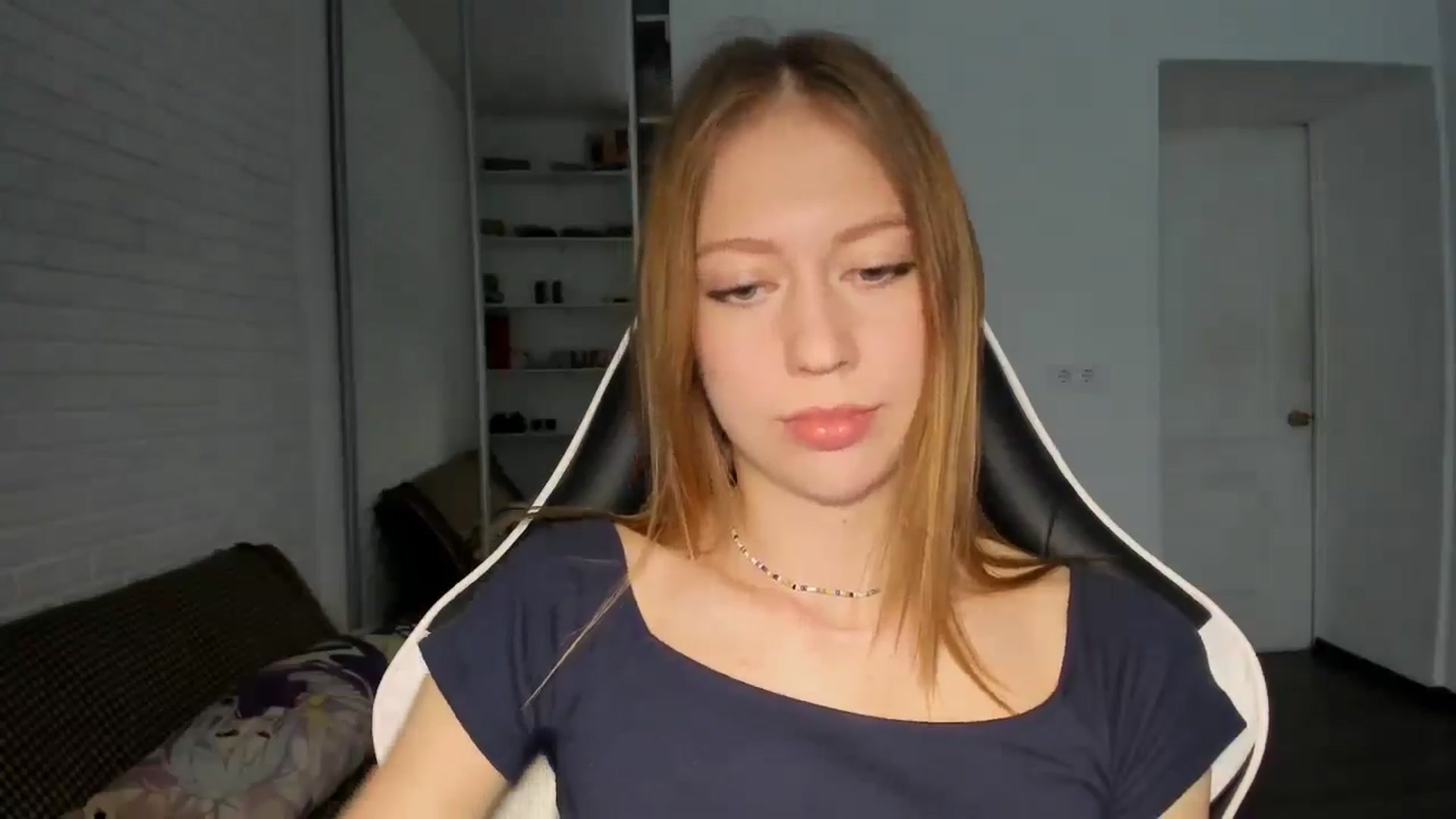 Gallery image thumbnail from RoboSasha's myfreecams stream on, 10/16/2024, 14:12 image 6 of 20