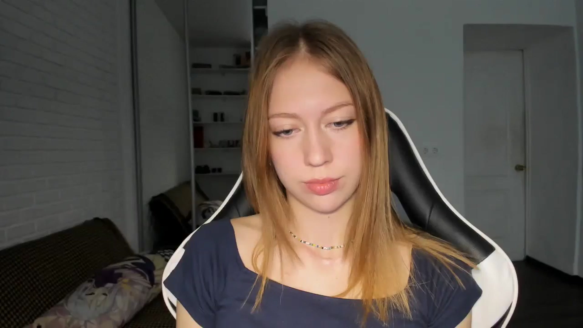 Gallery image thumbnail from RoboSasha's myfreecams stream on, 10/16/2024, 14:12 image 19 of 20