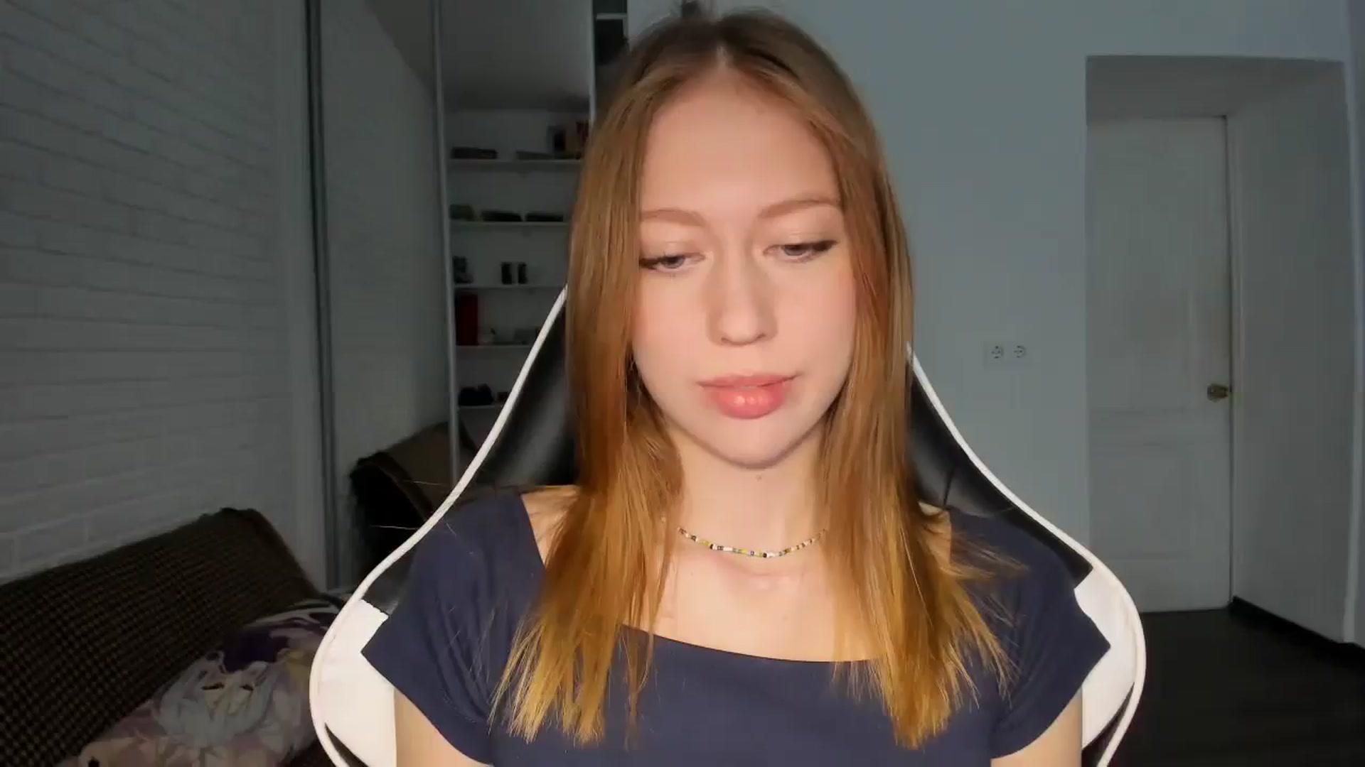 Gallery image thumbnail from RoboSasha's myfreecams stream on, 10/16/2024, 14:12 image 1 of 20