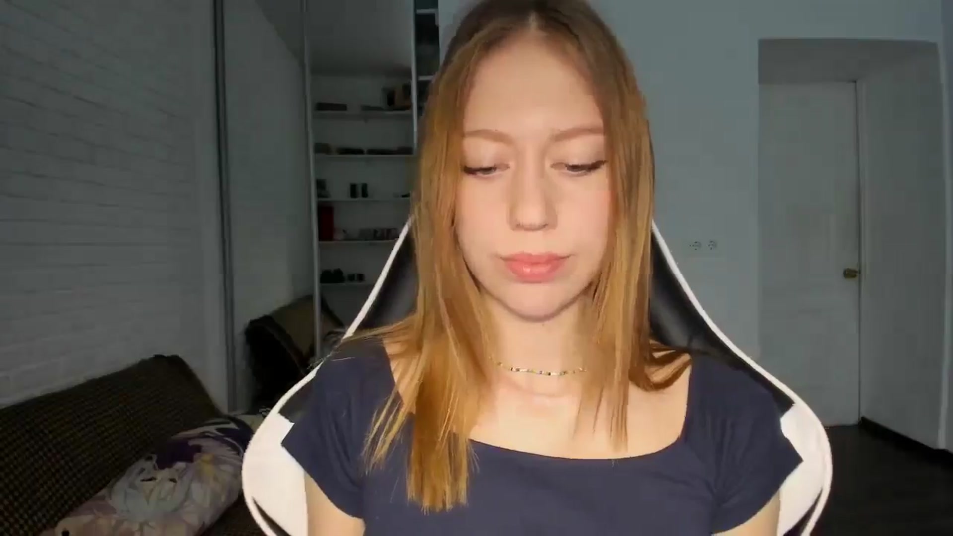 Gallery image thumbnail from RoboSasha's myfreecams stream on, 10/16/2024, 14:12 image 4 of 20