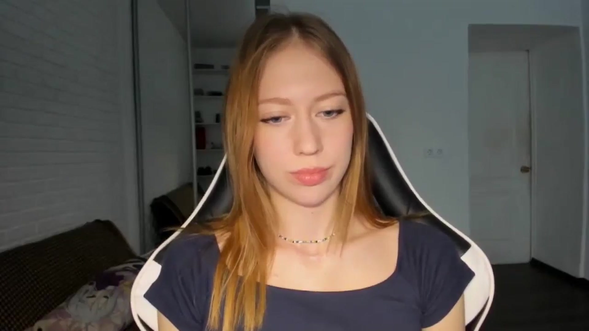 Gallery image thumbnail from RoboSasha's myfreecams stream on, 10/16/2024, 14:12 image 3 of 20