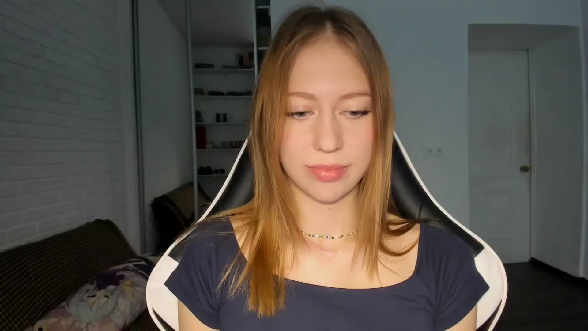 Gallery image thumbnail from RoboSasha's myfreecams stream on, 10/16/2024, 14:12 image 5 of 20