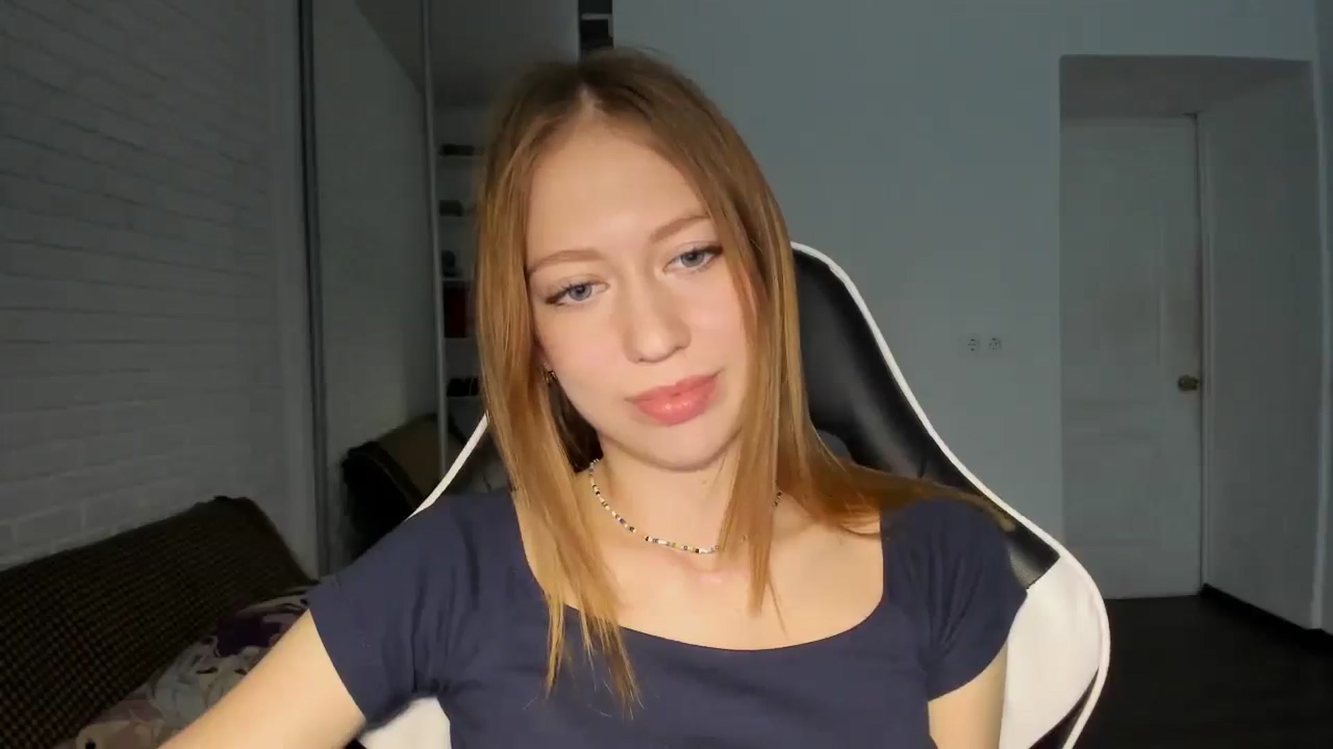 Gallery image thumbnail from RoboSasha's myfreecams stream on, 10/16/2024, 14:12 image 16 of 20