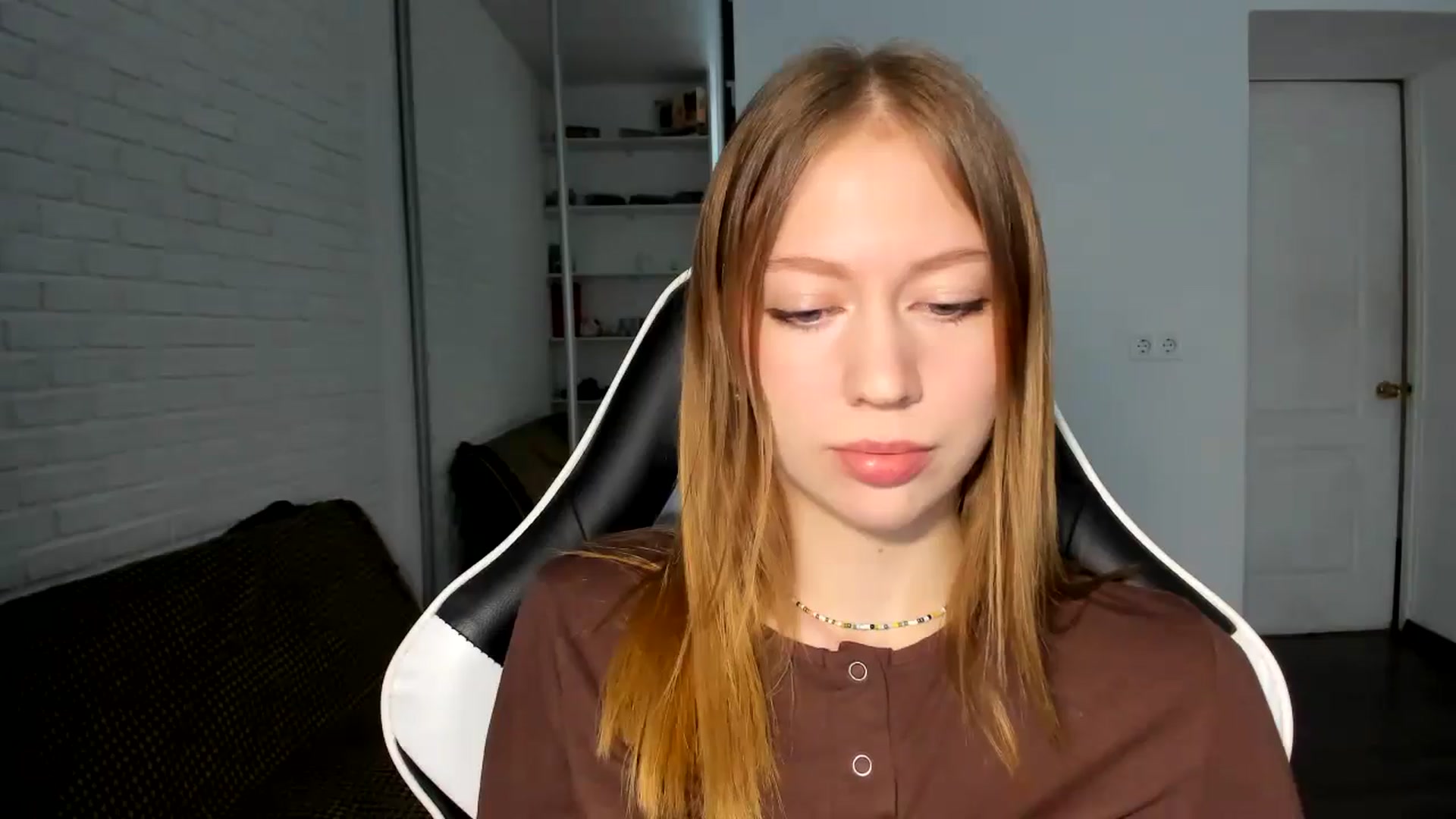 Gallery image thumbnail from RoboSasha's myfreecams stream on, 10/23/2024, 12:17 image 9 of 20