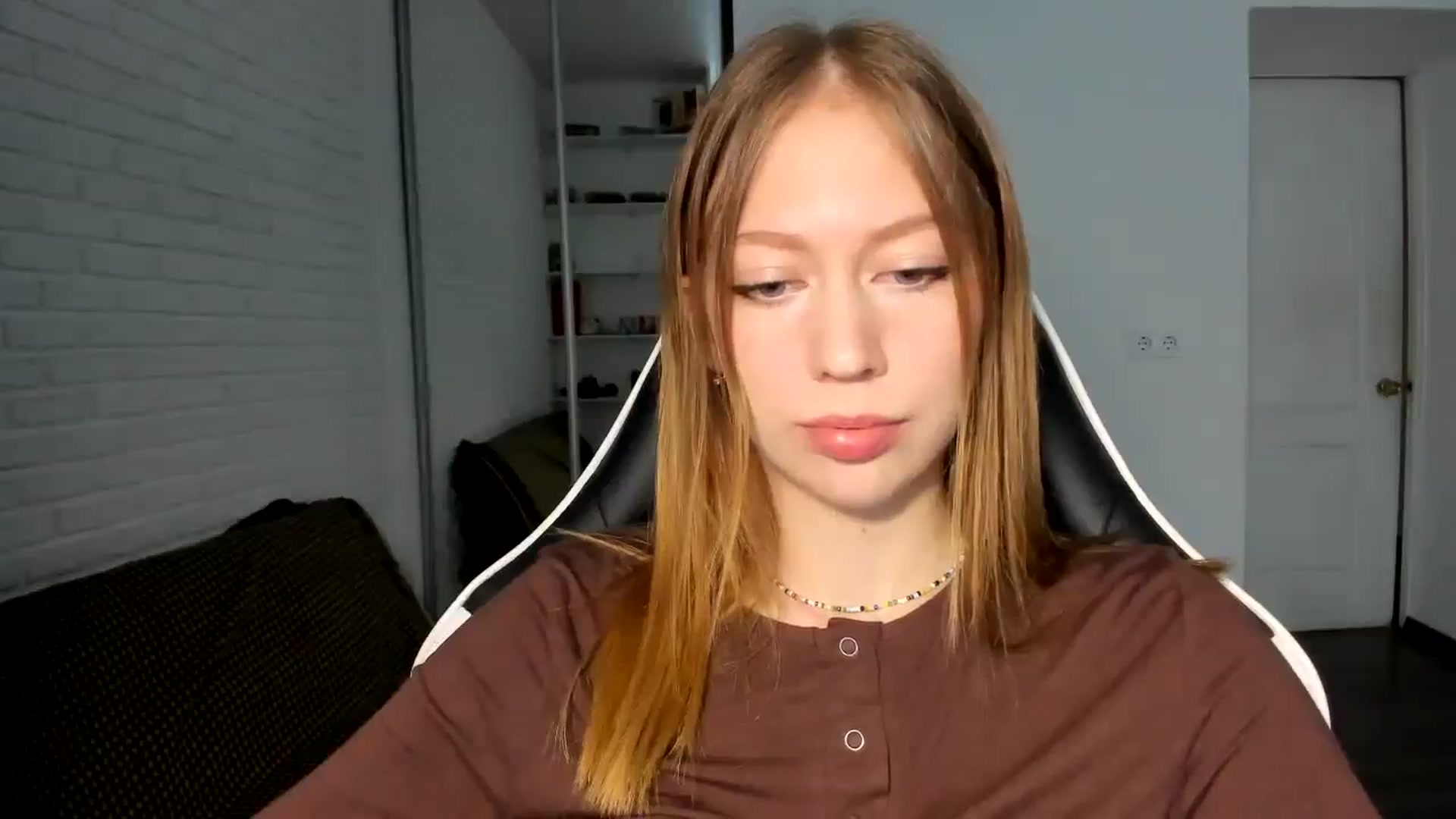 Gallery image thumbnail from RoboSasha's myfreecams stream on, 10/23/2024, 12:17 image 4 of 20