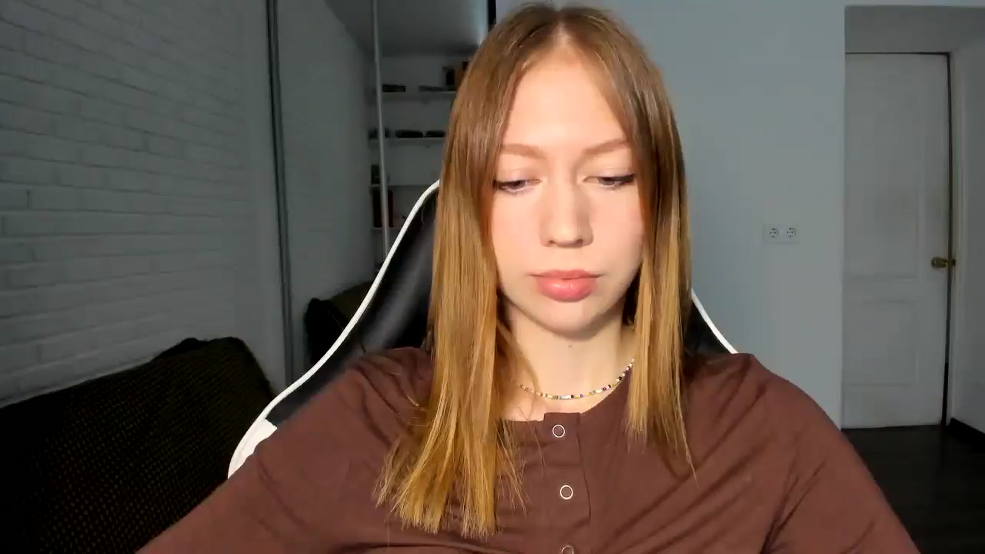 Gallery image thumbnail from RoboSasha's myfreecams stream on, 10/23/2024, 12:17 image 16 of 20