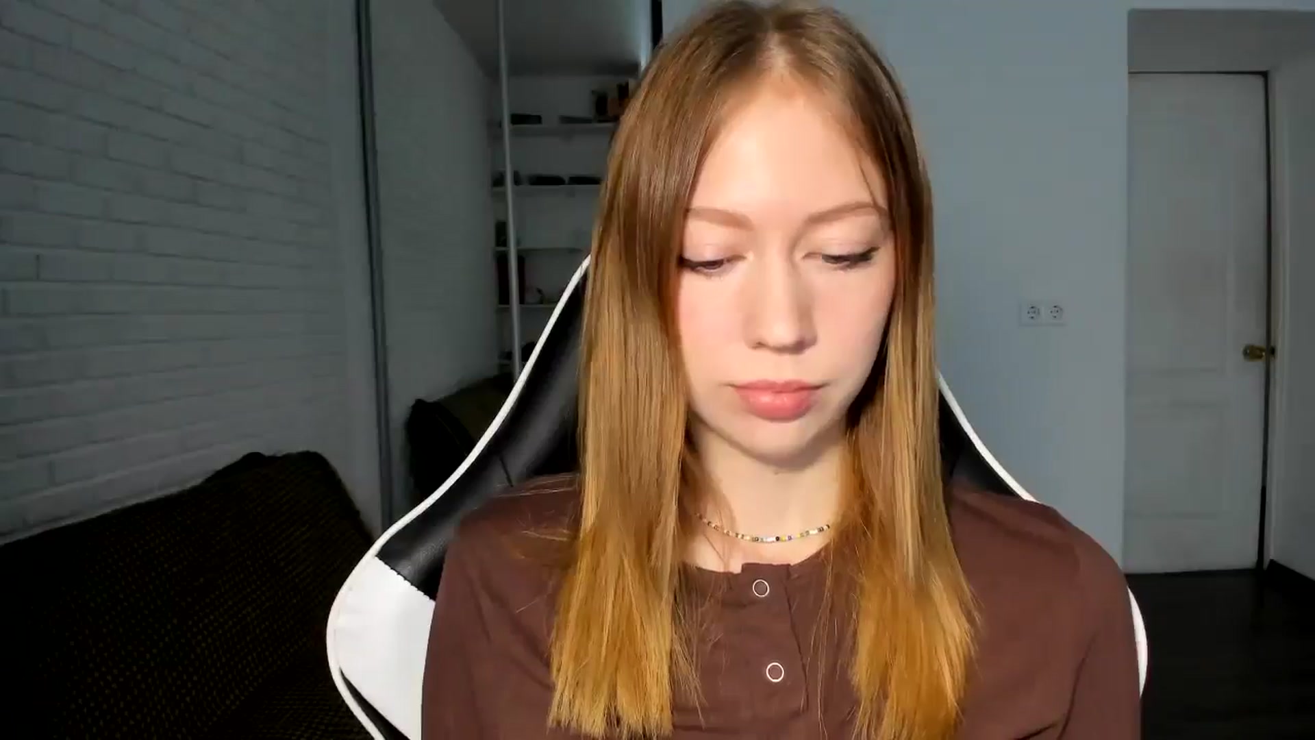 Gallery image thumbnail from RoboSasha's myfreecams stream on, 10/23/2024, 12:17 image 13 of 20