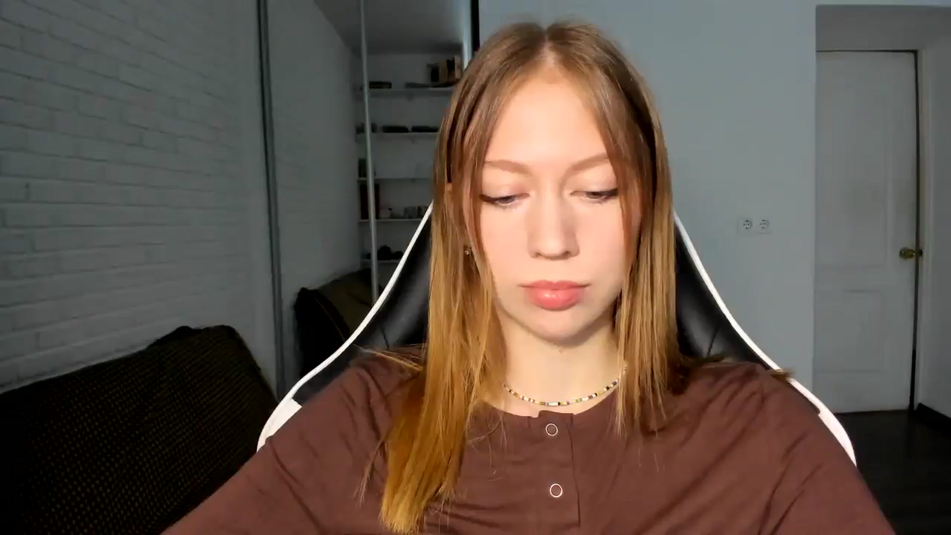 Gallery image thumbnail from RoboSasha's myfreecams stream on, 10/23/2024, 12:17 image 5 of 20