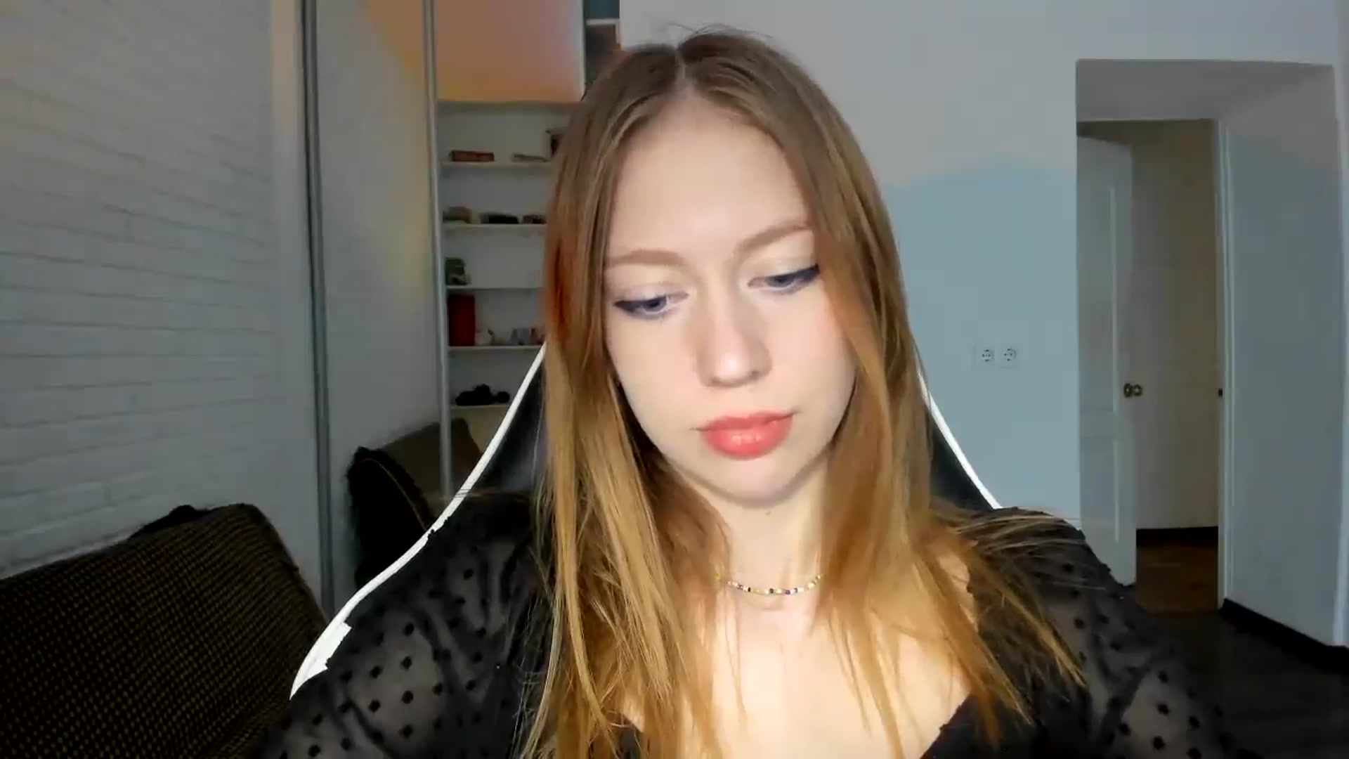 Gallery image thumbnail from RoboSasha's myfreecams stream on, 10/27/2024, 12:38 image 2 of 20