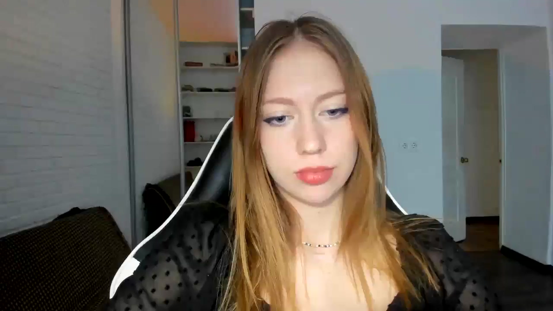 Gallery image thumbnail from RoboSasha's myfreecams stream on, 10/27/2024, 12:38 image 4 of 20