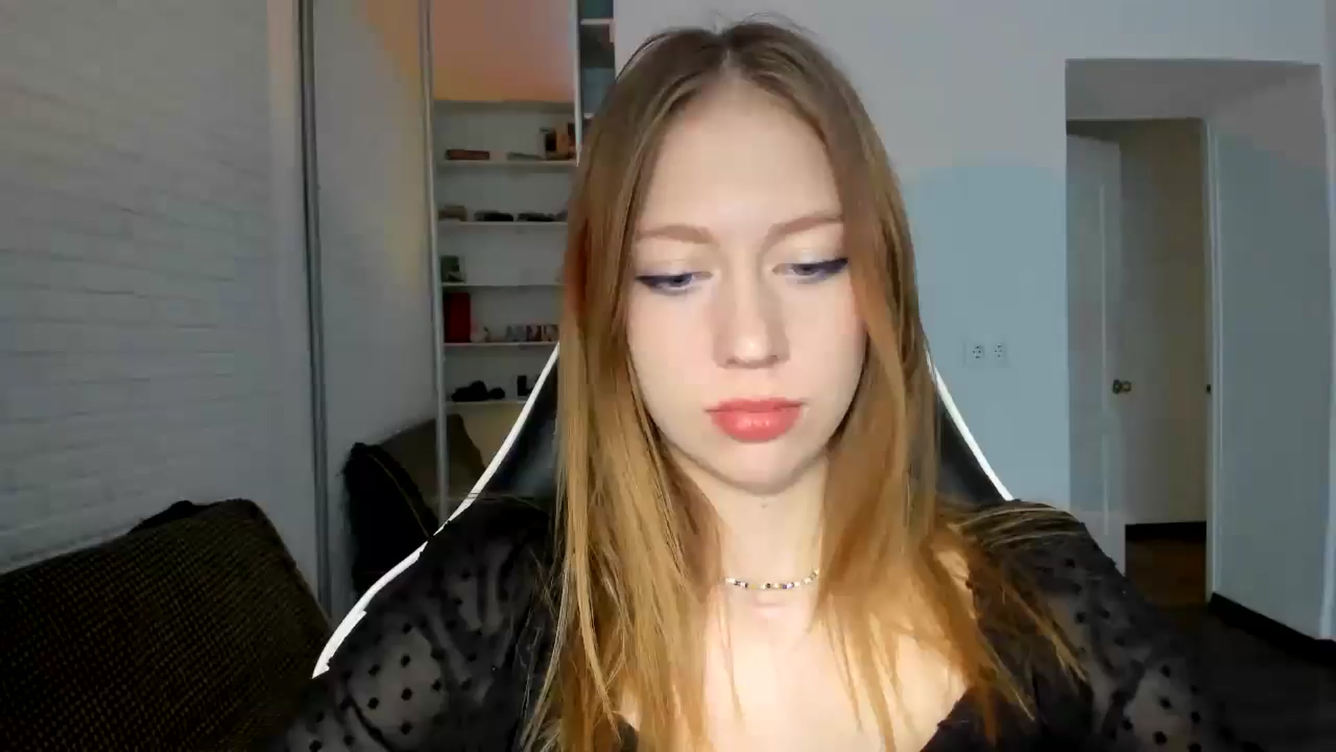 Gallery image thumbnail from RoboSasha's myfreecams stream on, 10/27/2024, 12:38 image 1 of 20