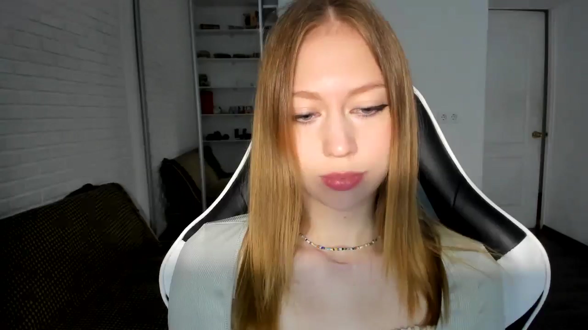 Gallery image thumbnail from RoboSasha's myfreecams stream on, 10/28/2024, 14:29 image 7 of 20