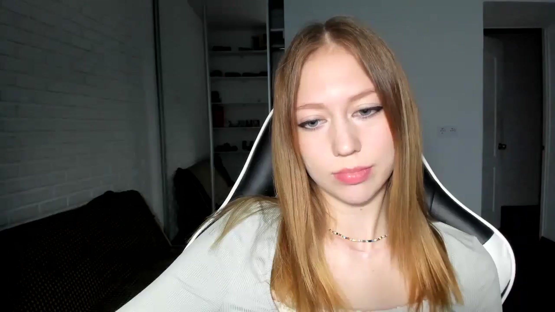 Gallery image thumbnail from RoboSasha's myfreecams stream on, 10/28/2024, 14:29 image 20 of 20