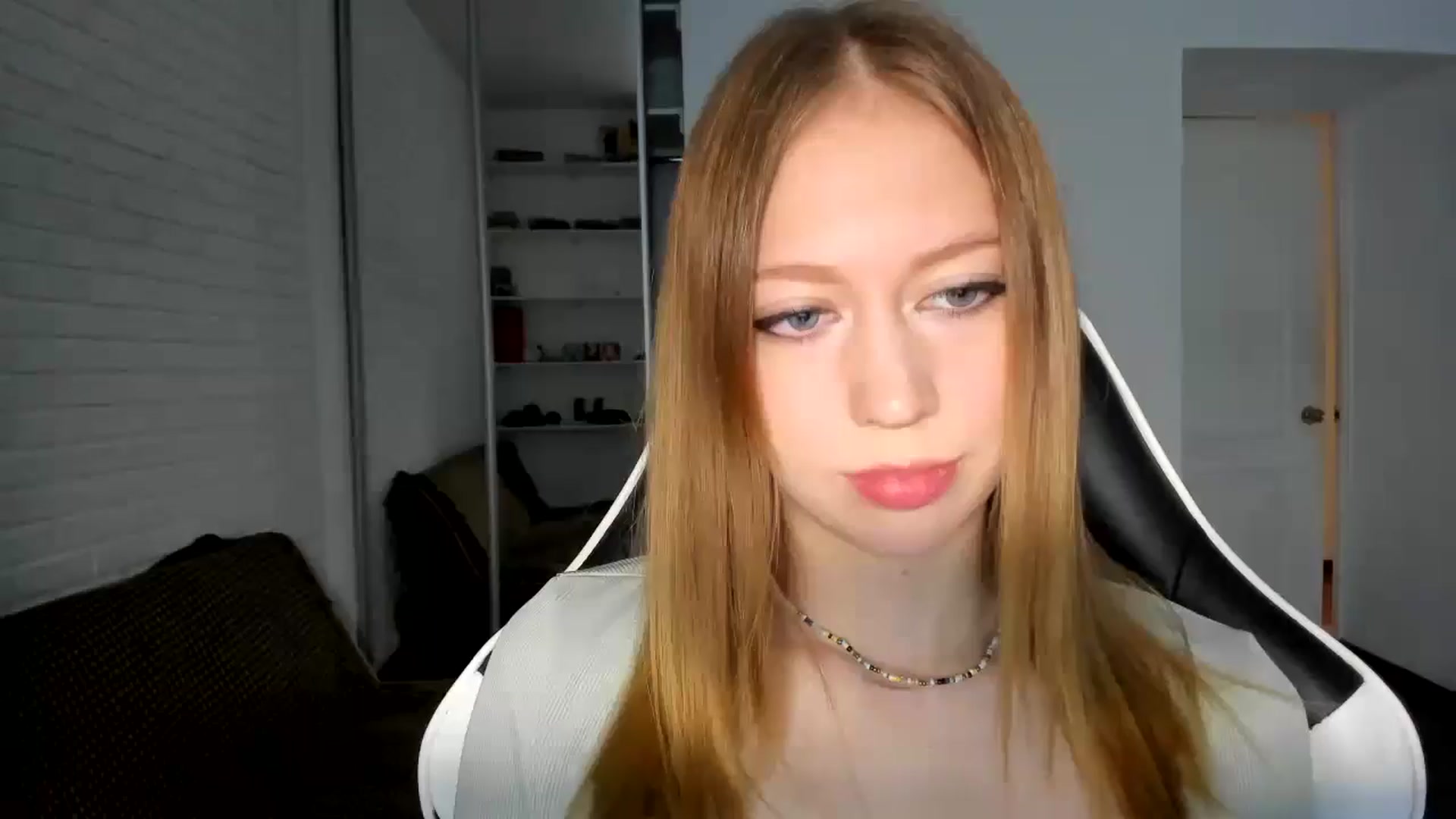 Gallery image thumbnail from RoboSasha's myfreecams stream on, 10/28/2024, 14:29 image 1 of 20