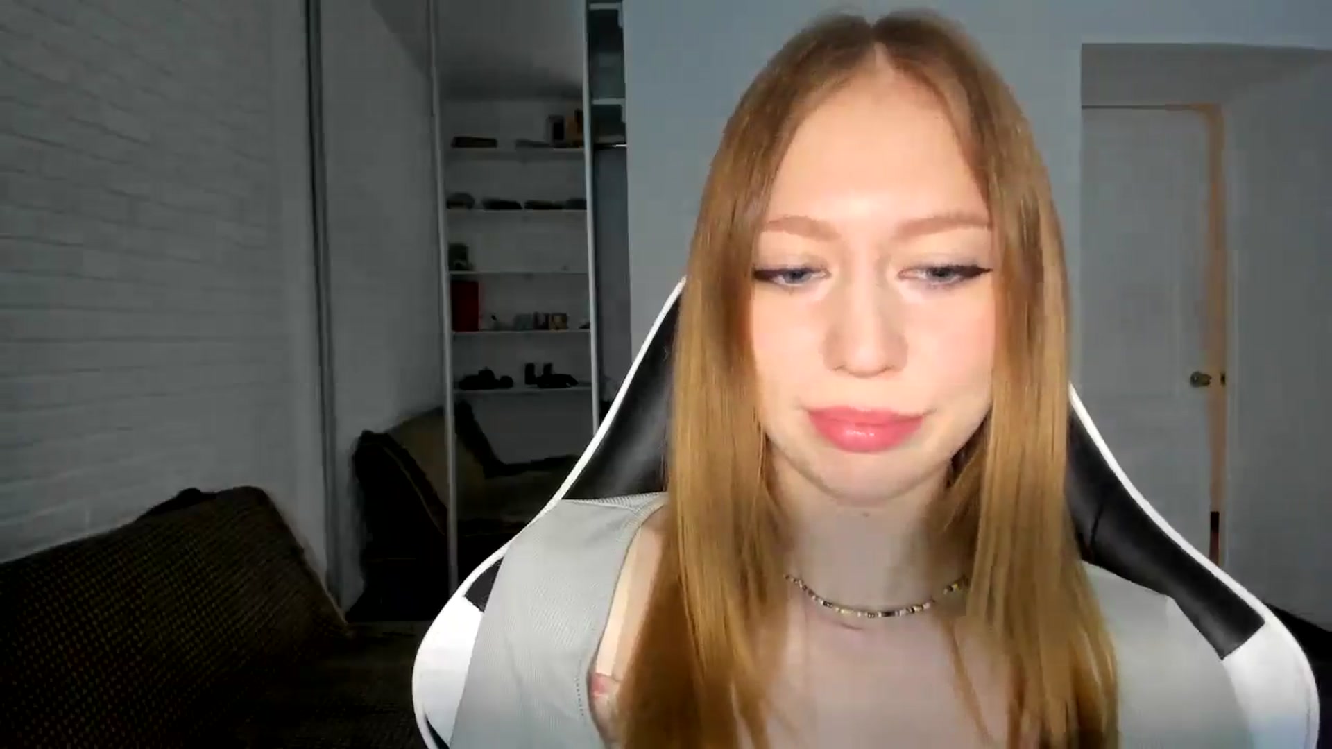 Gallery image thumbnail from RoboSasha's myfreecams stream on, 10/28/2024, 14:29 image 2 of 20