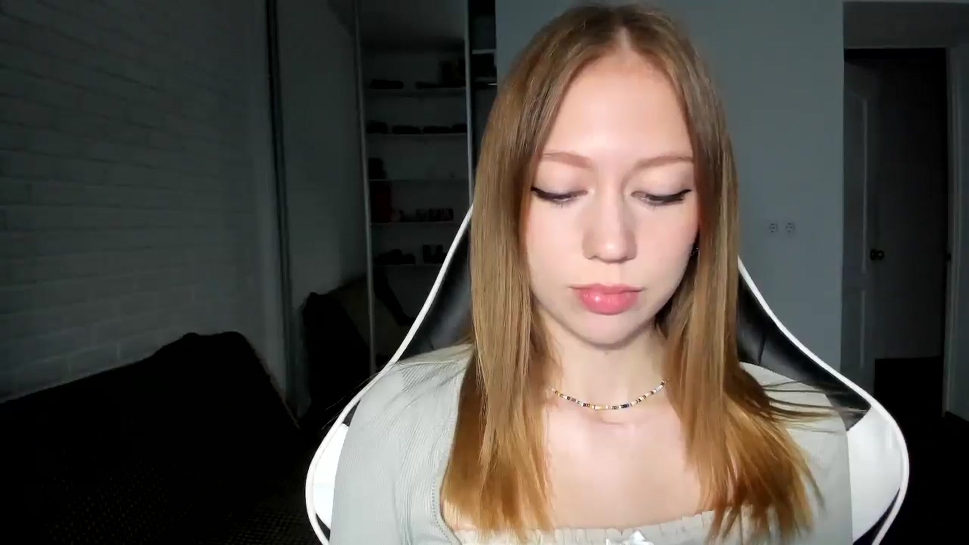 Gallery image thumbnail from RoboSasha's myfreecams stream on, 10/28/2024, 14:29 image 18 of 20