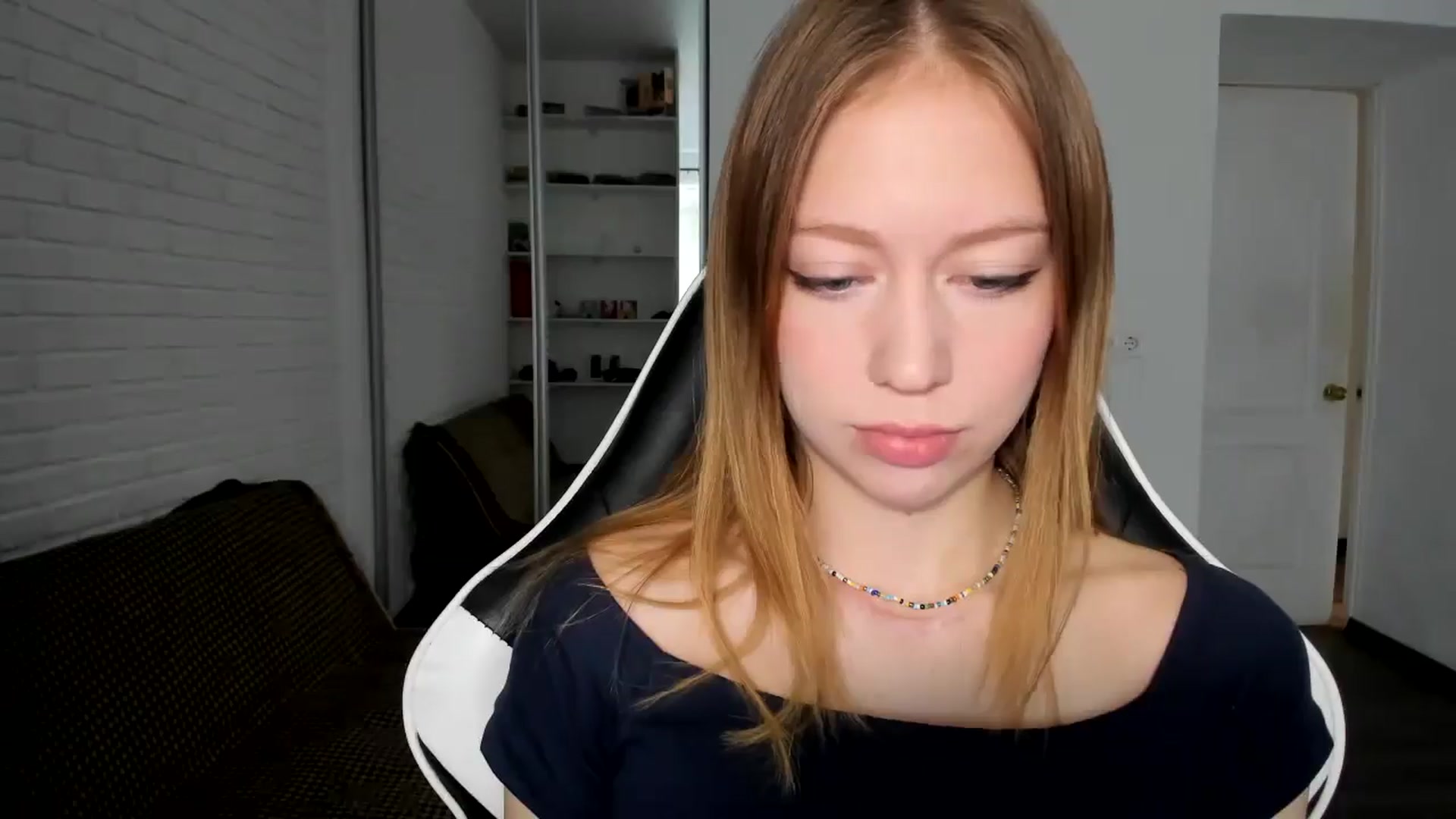 Gallery image thumbnail from RoboSasha's myfreecams stream on, 11/01/2024, 12:32 image 11 of 20