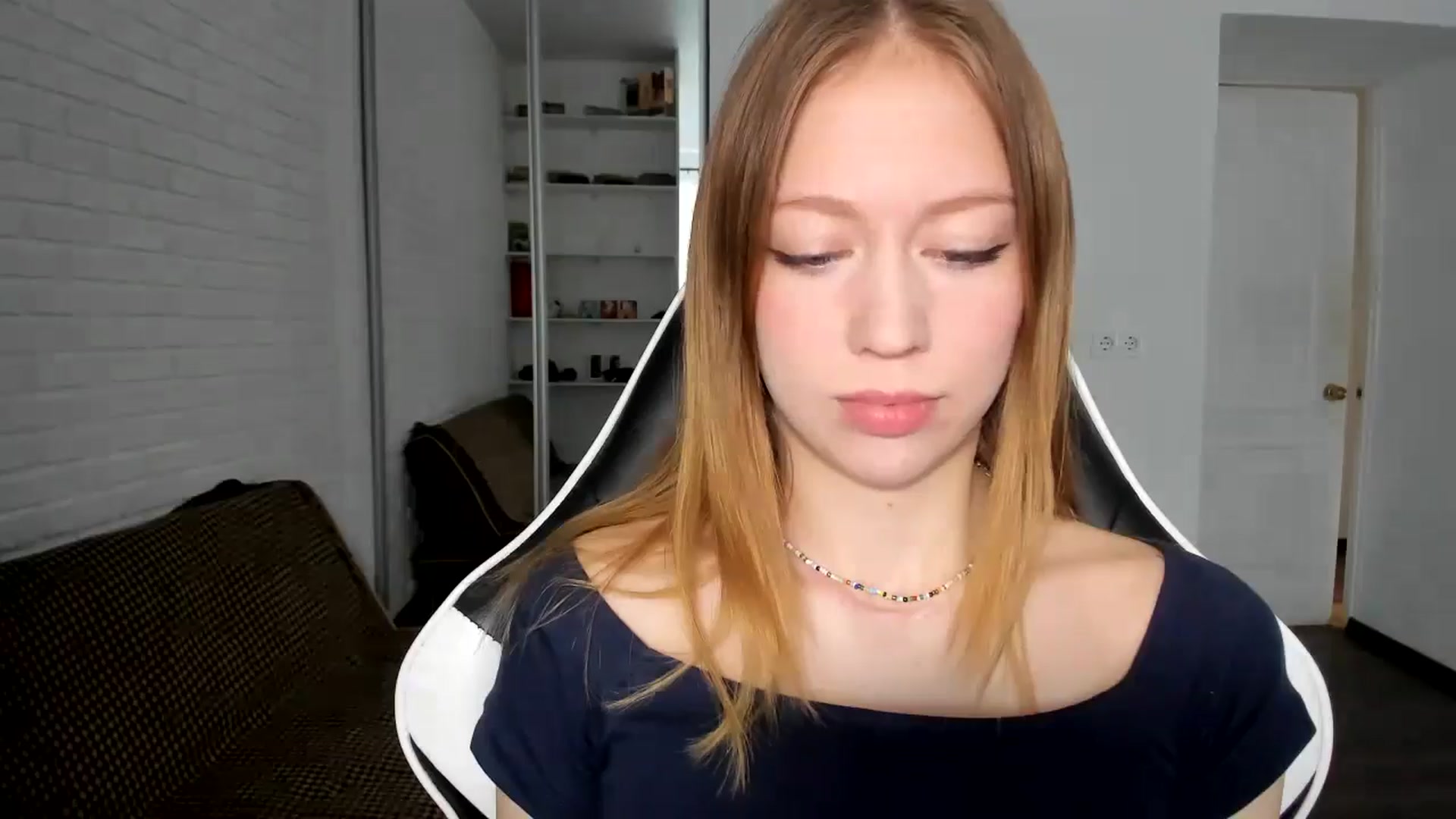 Gallery image thumbnail from RoboSasha's myfreecams stream on, 11/01/2024, 12:32 image 10 of 20