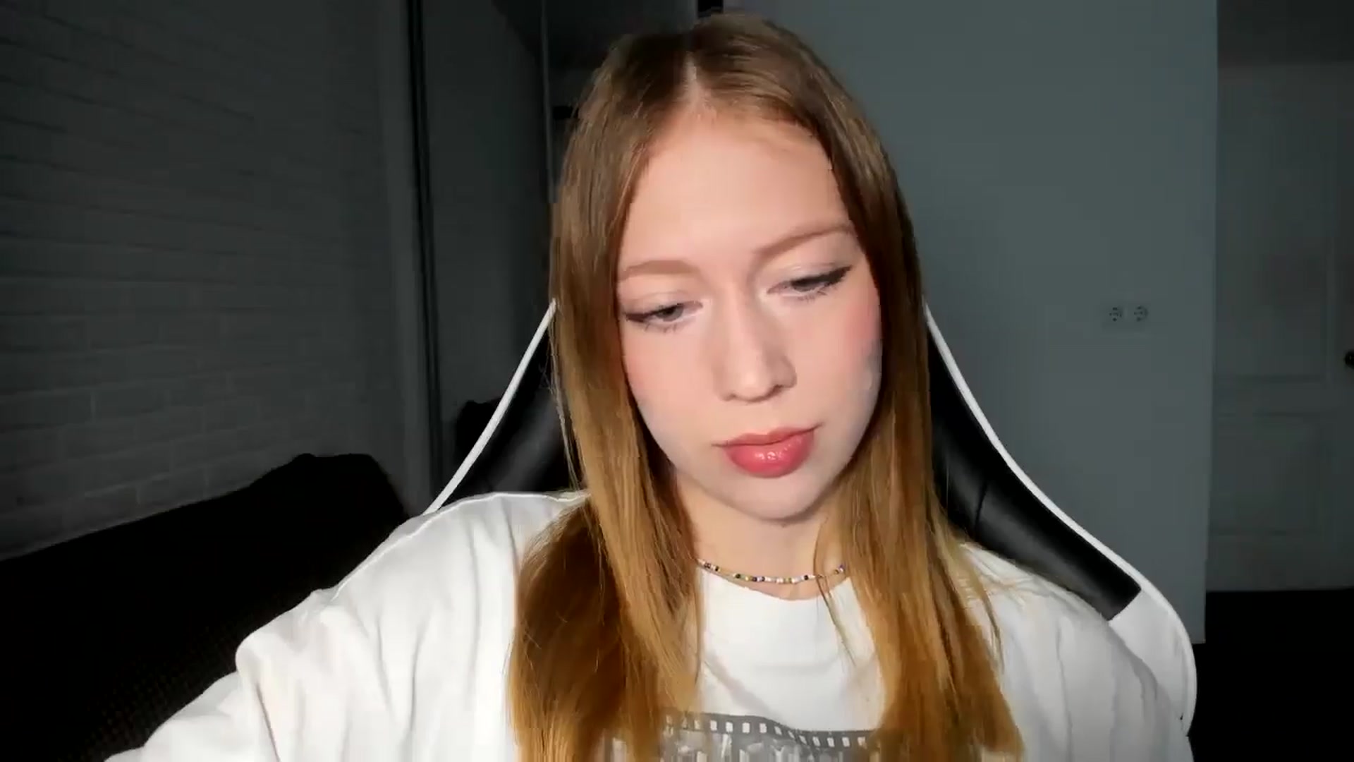 Gallery image thumbnail from RoboSasha's myfreecams stream on, 11/04/2024, 13:15 image 20 of 20