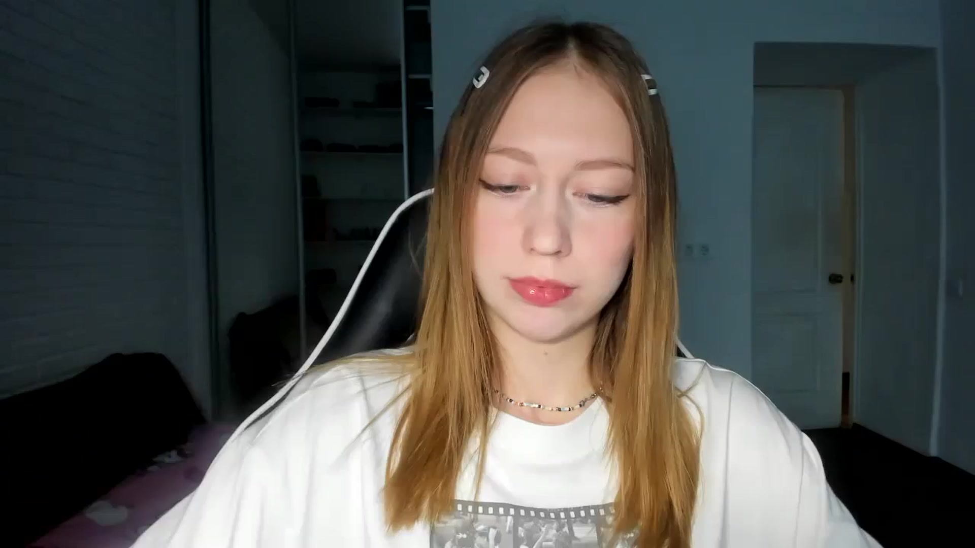 Gallery image thumbnail from RoboSasha's myfreecams stream on, 11/08/2024, 13:25 image 2 of 20